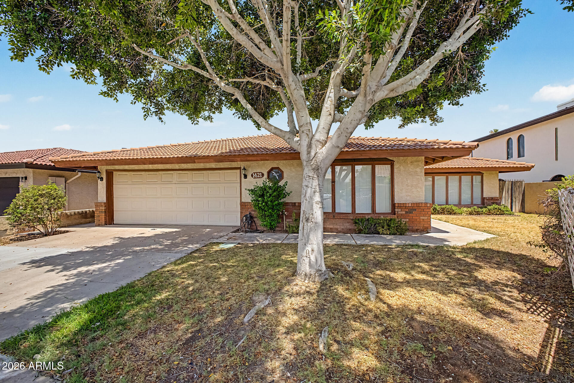 1421 E WHALERS Way