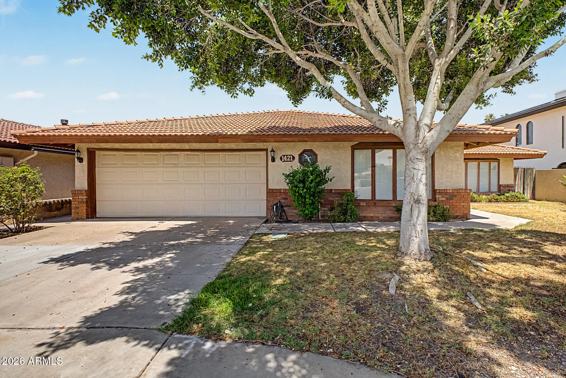 1421 E WHALERS Way