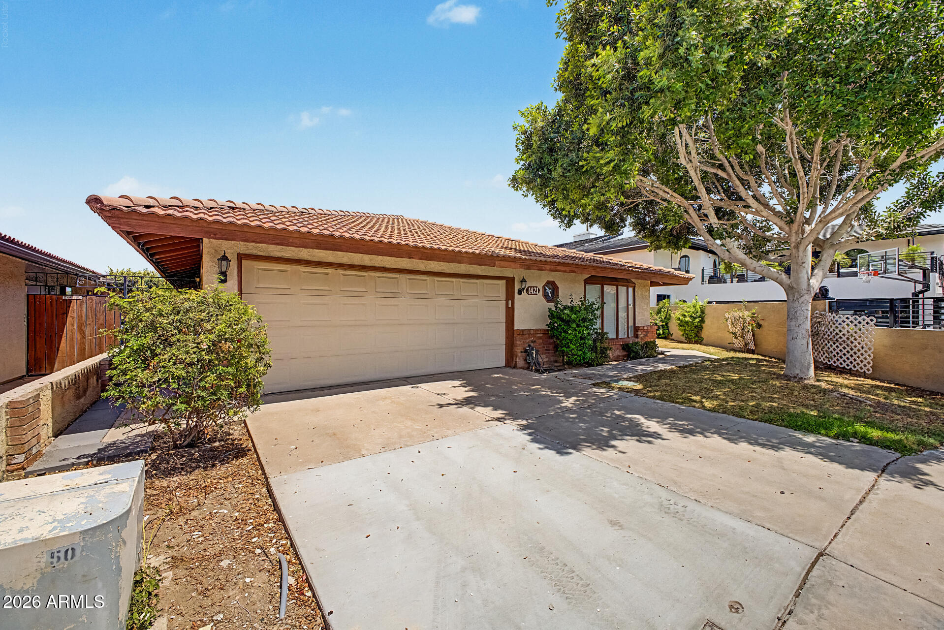 1421 E WHALERS Way