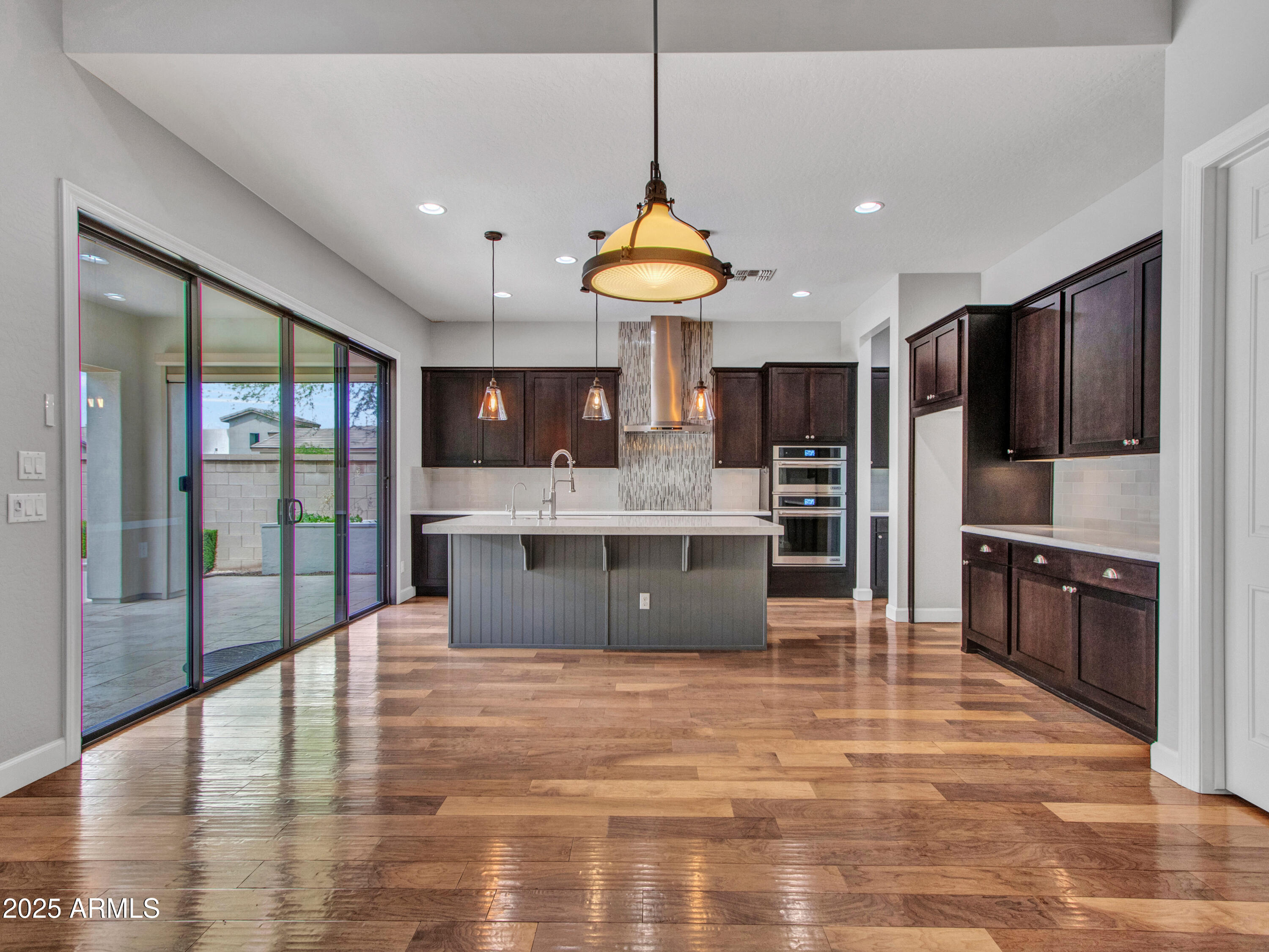 3809 E LYNX Place
