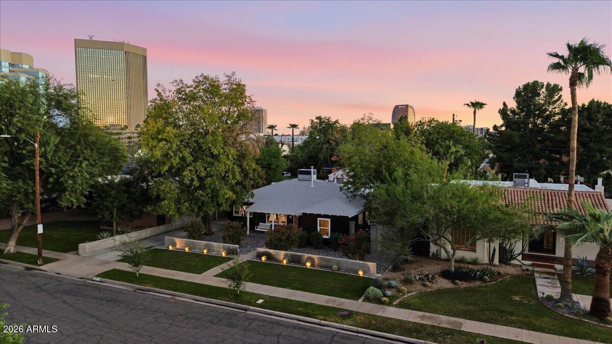 61 W EDGEMONT Avenue