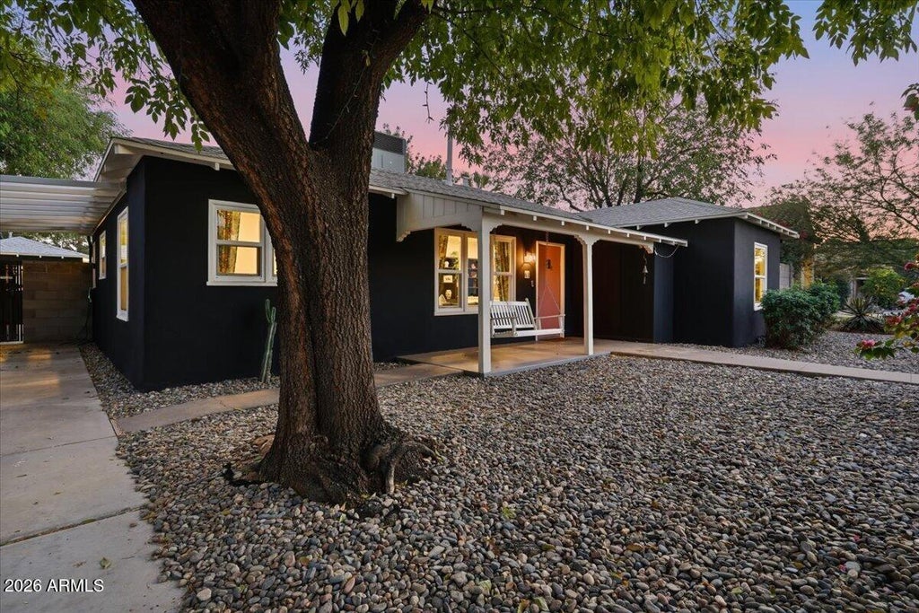 Photo of 61 W Edgemont Avenue, Phoenix, AZ 85003 (MLS # 7095318)