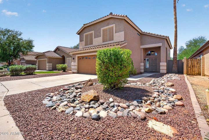 Photo 1 of 34 — 1328 S HERITAGE Drive, Gilbert, AZ 85296
