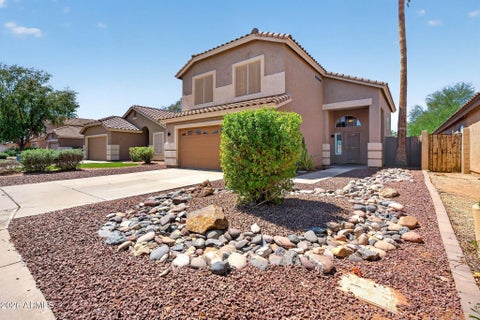 Photo of 1328 S Heritage Drive, Gilbert, AZ 85296 (MLS # 7076297)