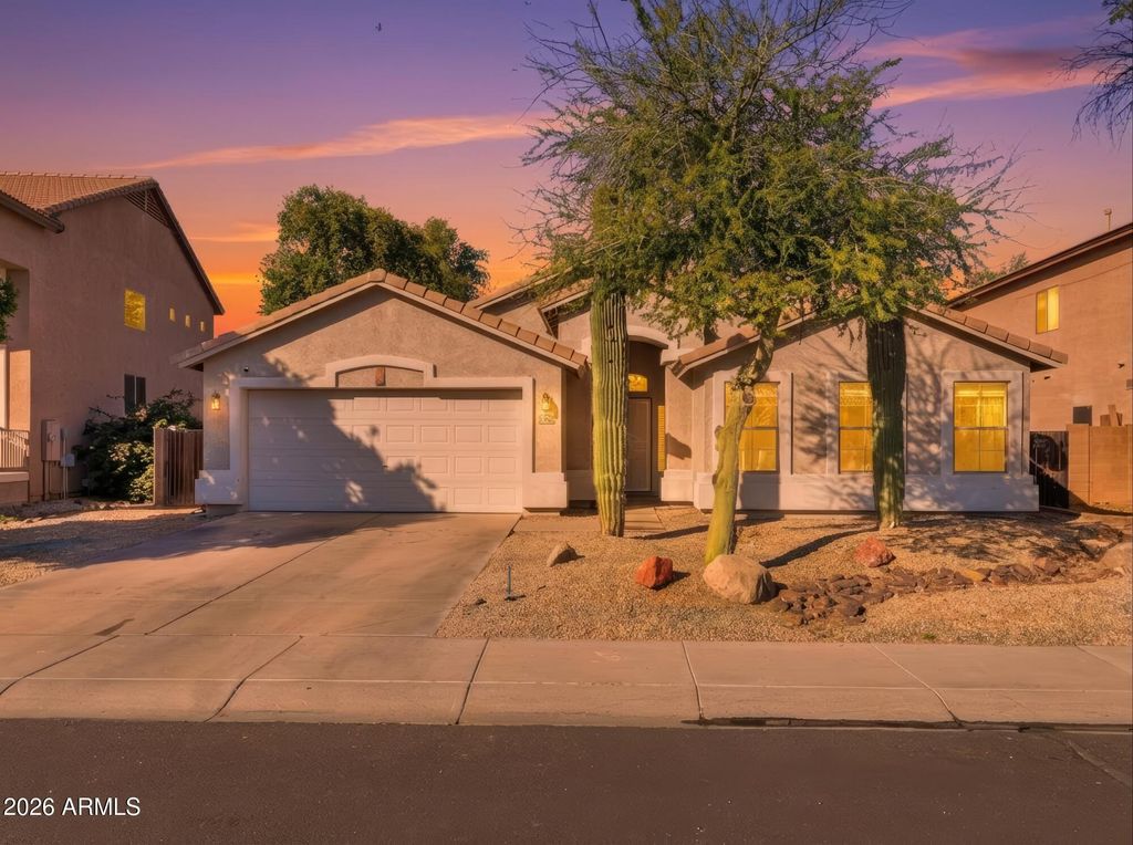 Photo of 3206 S 81st Avenue, Phoenix, AZ 85043 (MLS # 6977031)
