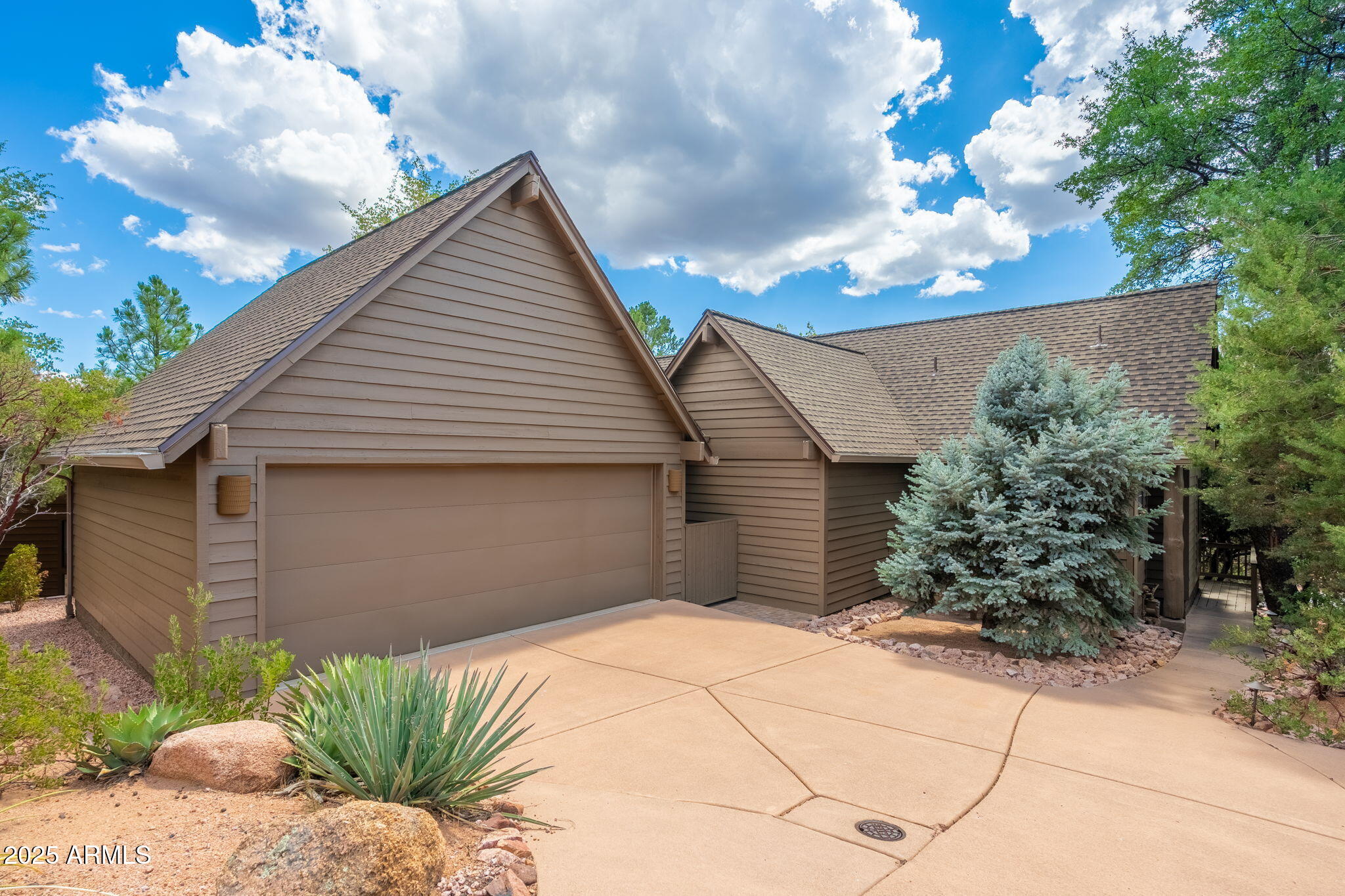 2508 E Elk Run Court
