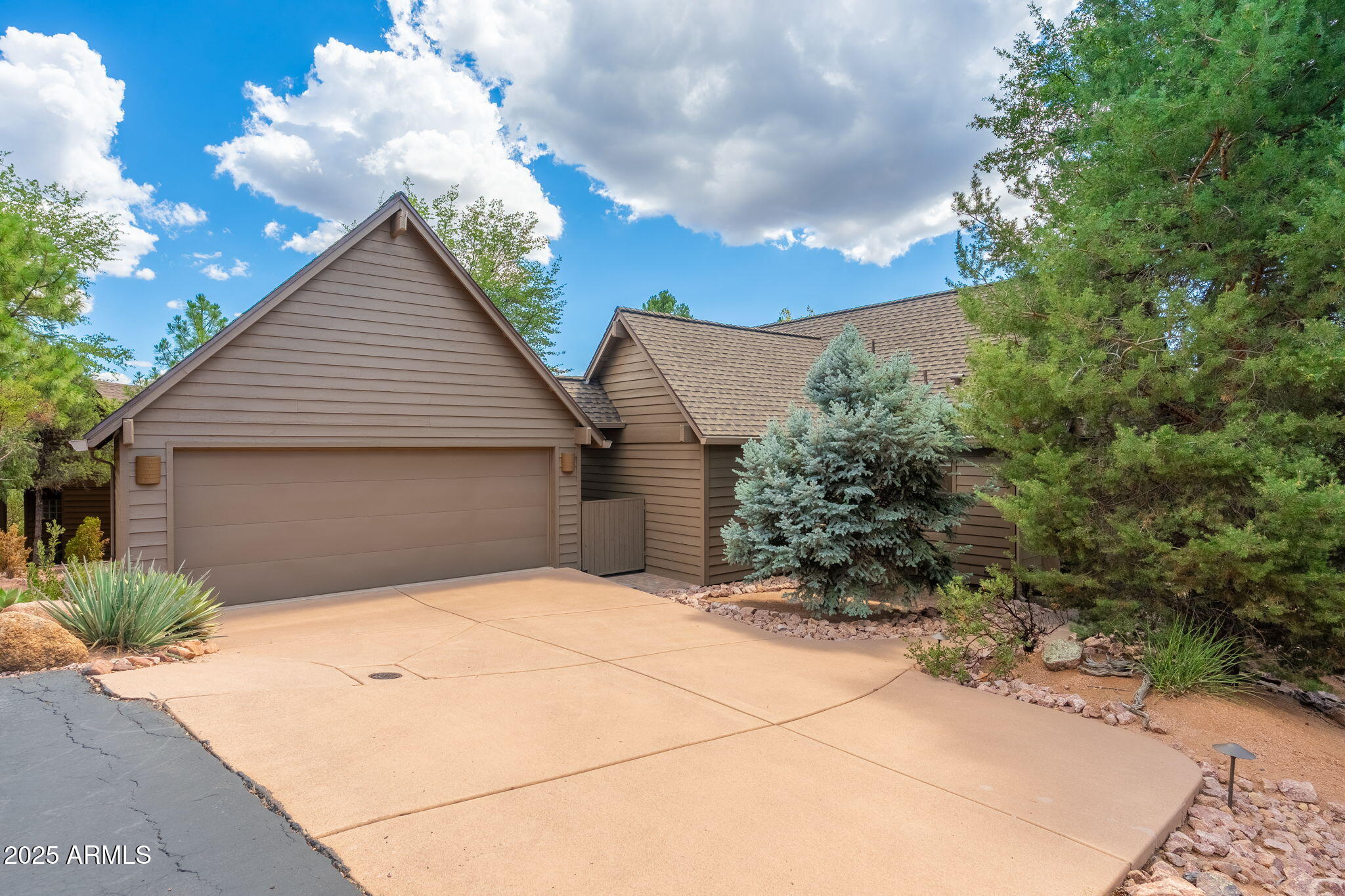2508 E Elk Run Court