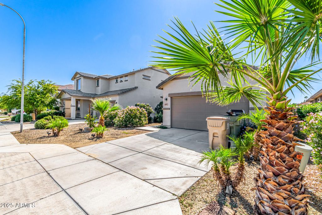 Photo of 6237 W Laurie Lane, Glendale, AZ 85302 (MLS # 6928588)