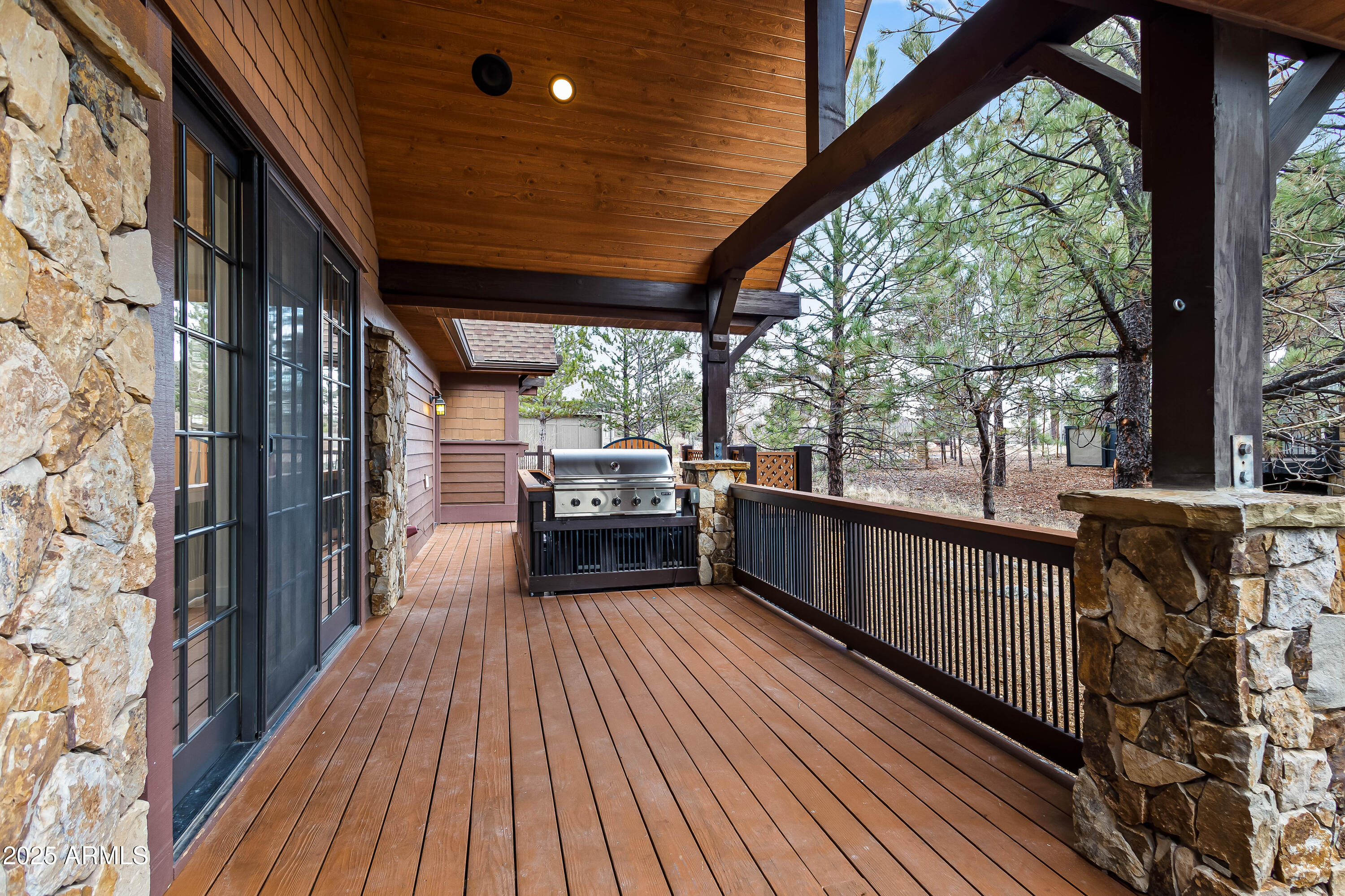 MOUNTAIN ESTATES AT PINE CANYON 1 - Residential