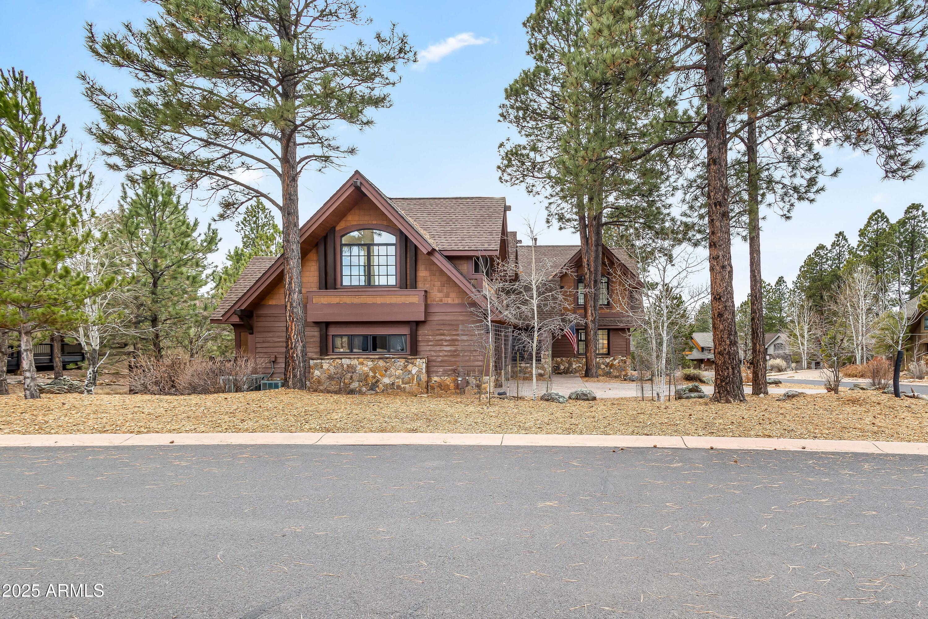 MOUNTAIN ESTATES AT PINE CANYON 1 - Residential