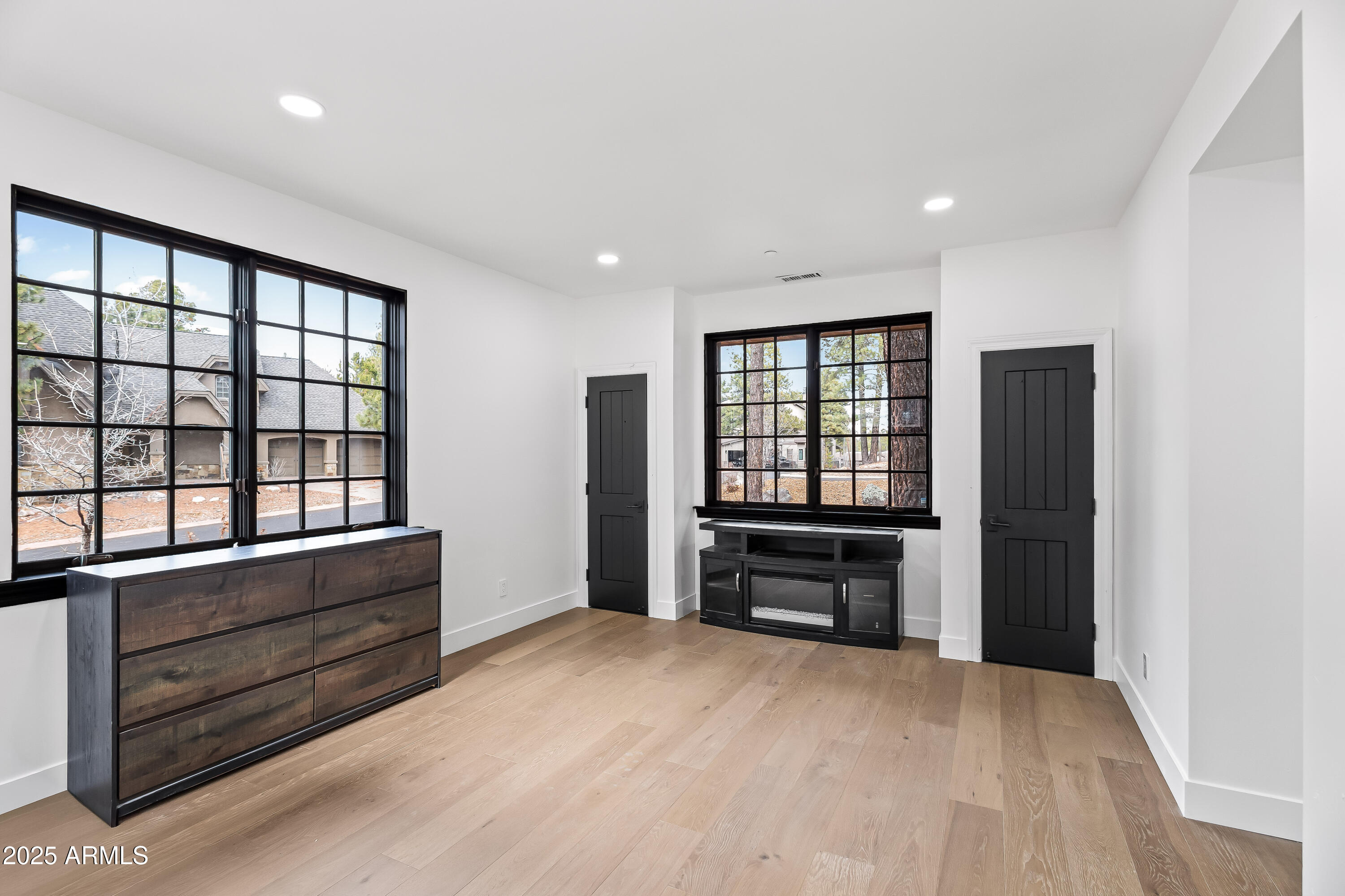 MOUNTAIN ESTATES AT PINE CANYON 1 - Residential