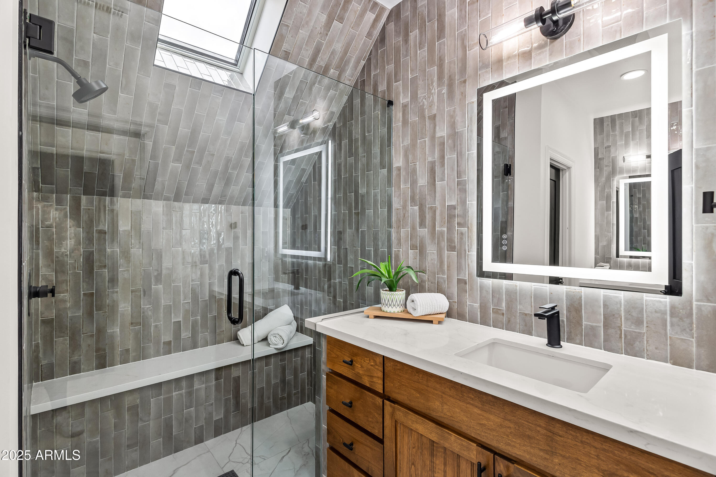 MOUNTAIN ESTATES AT PINE CANYON 1 - Residential