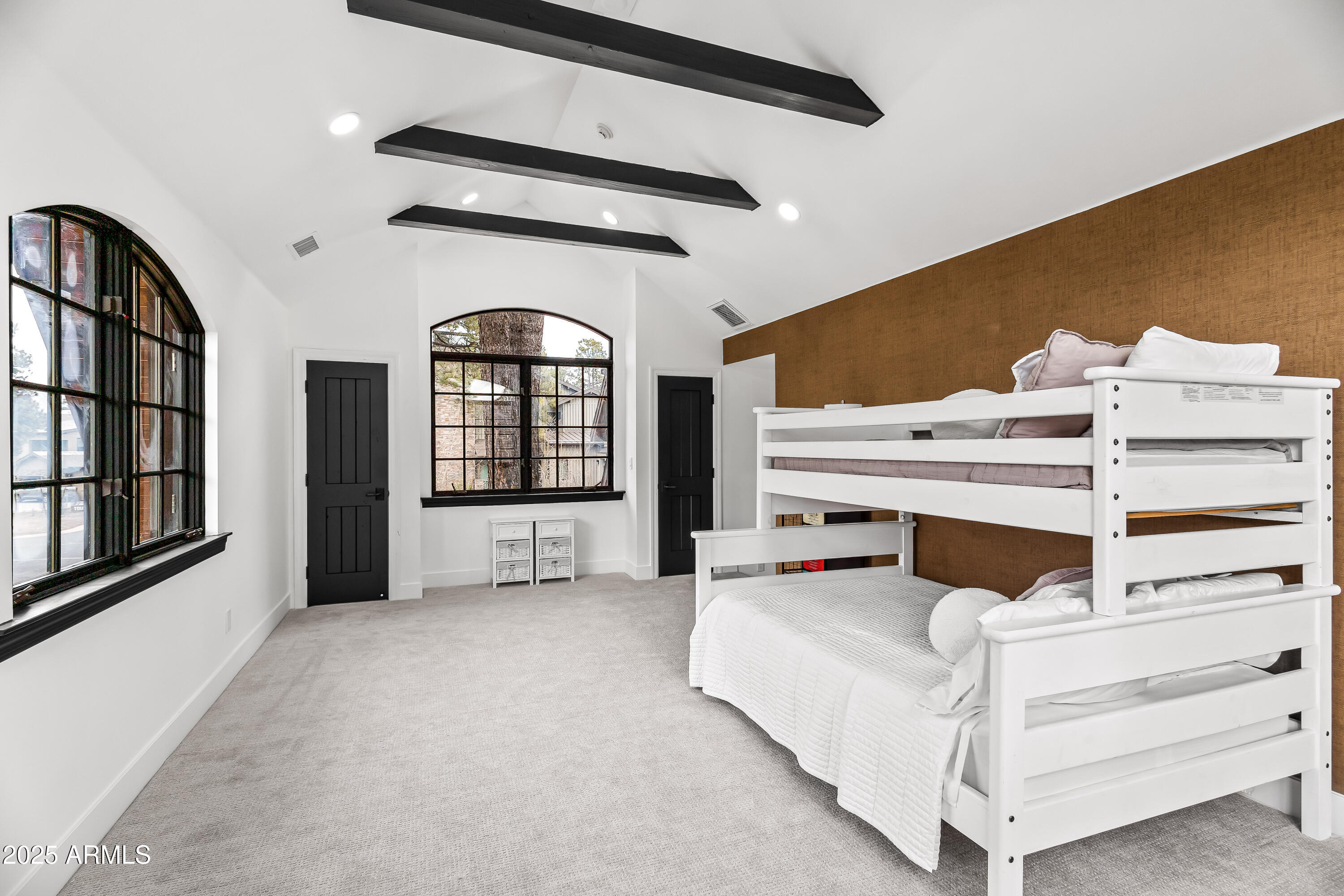 MOUNTAIN ESTATES AT PINE CANYON 1 - Residential