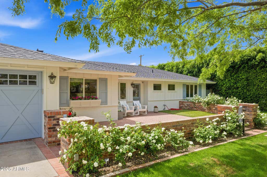 Photo of 3921 E Elm Street, Phoenix, AZ 85018 (MLS # 7055193)