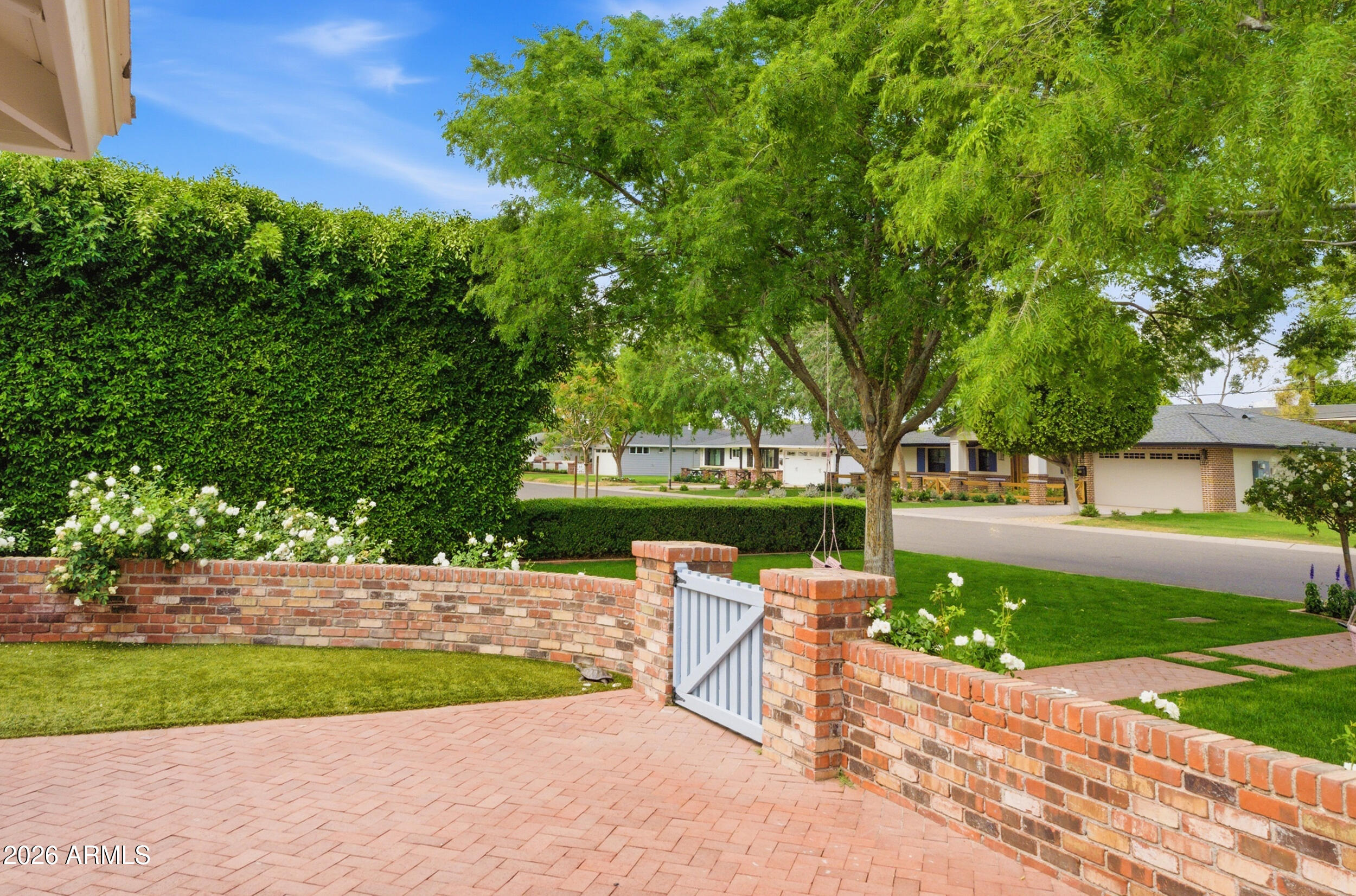 3921 E ELM Street