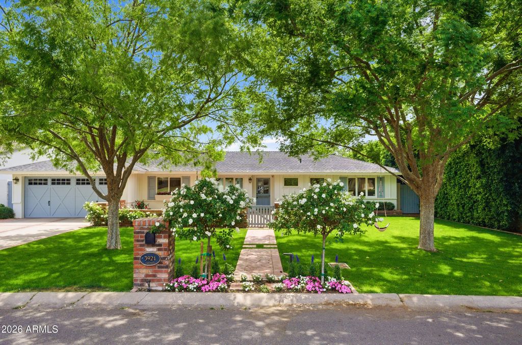 Photo of 3921 E Elm Street, Phoenix, AZ 85018 (MLS # 7055193)
