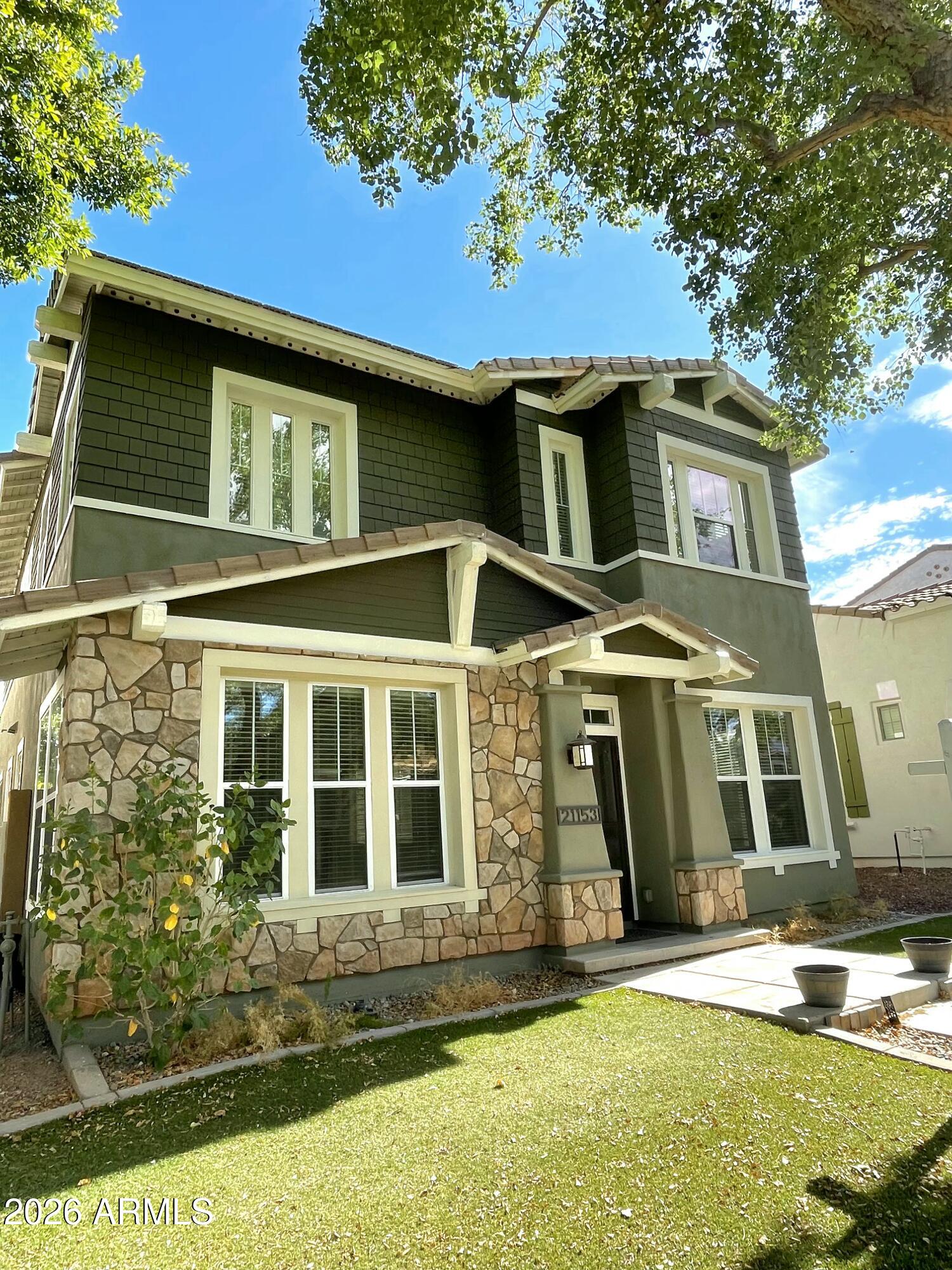 21153 W SYCAMORE Drive