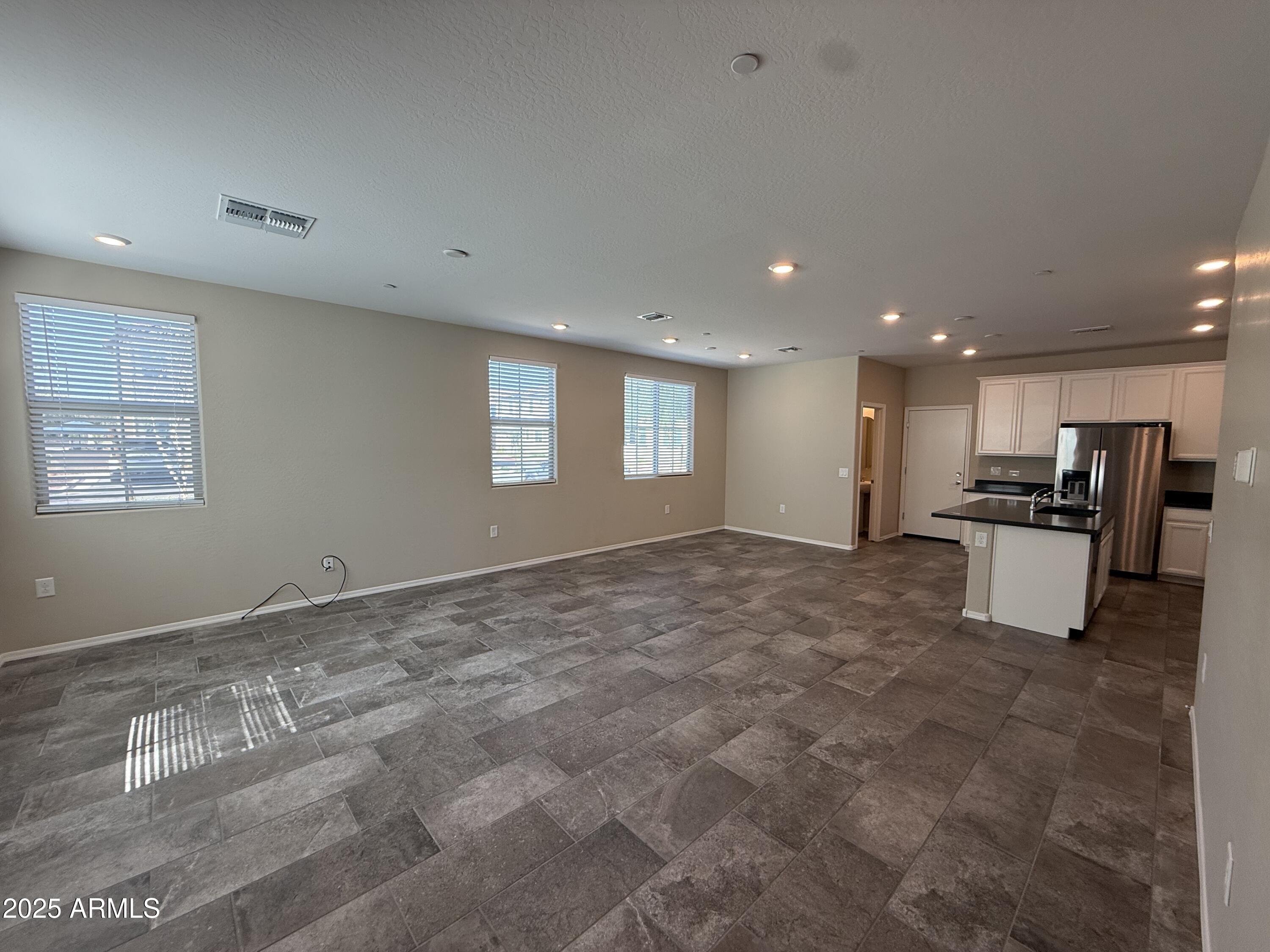 1959 E HAMPTON Lane 101