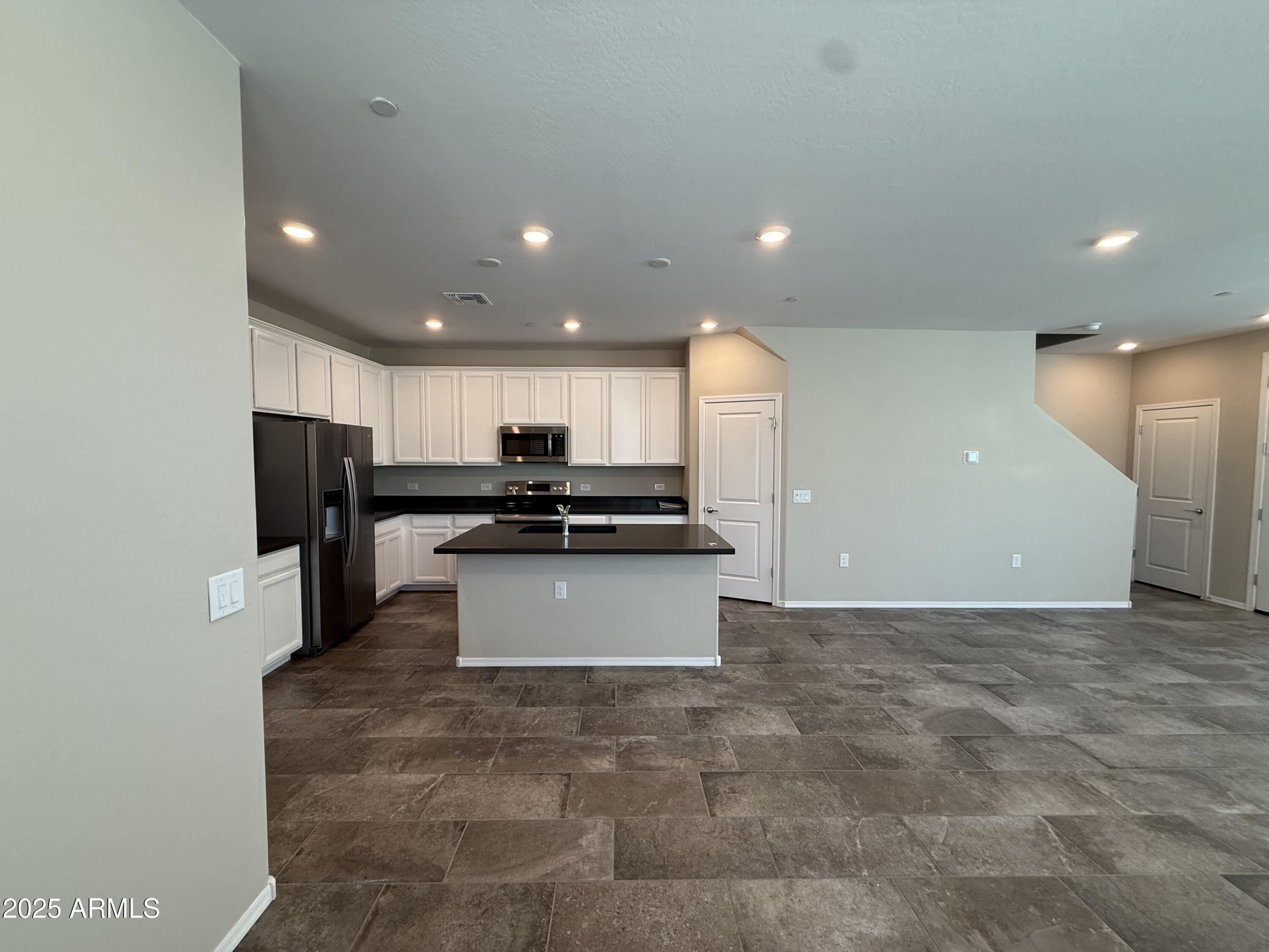 1959 E HAMPTON Lane 101