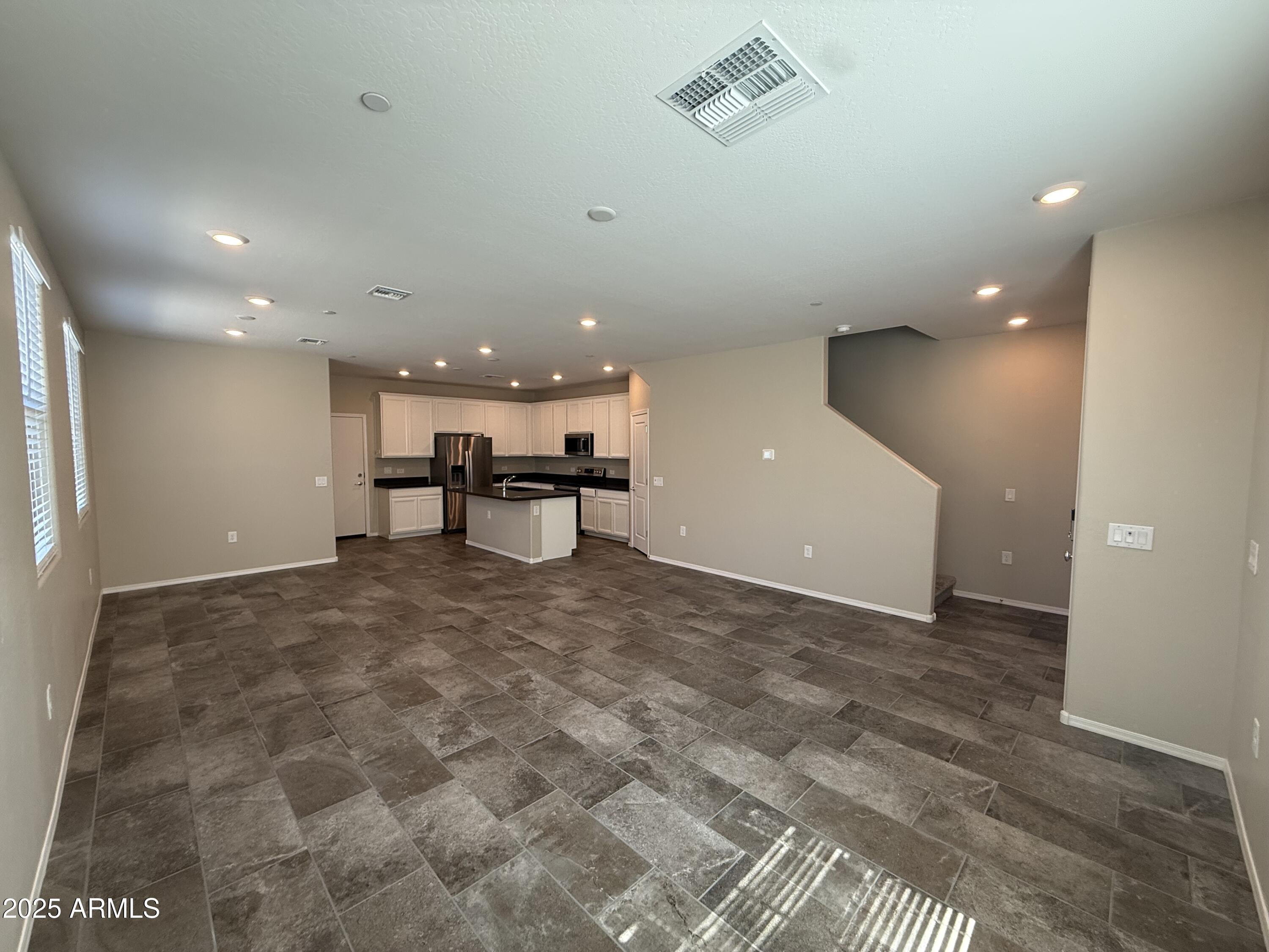 1959 E HAMPTON Lane 101