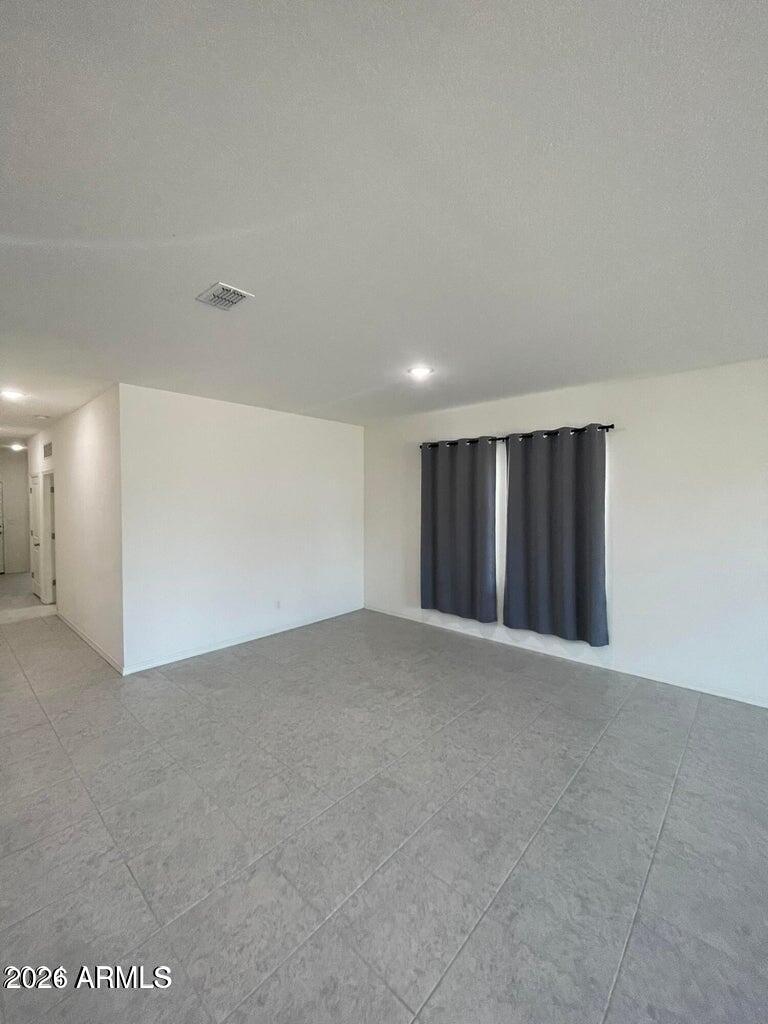 19436 W Elm Street