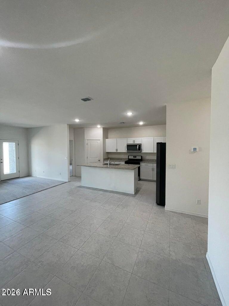 19436 W Elm Street