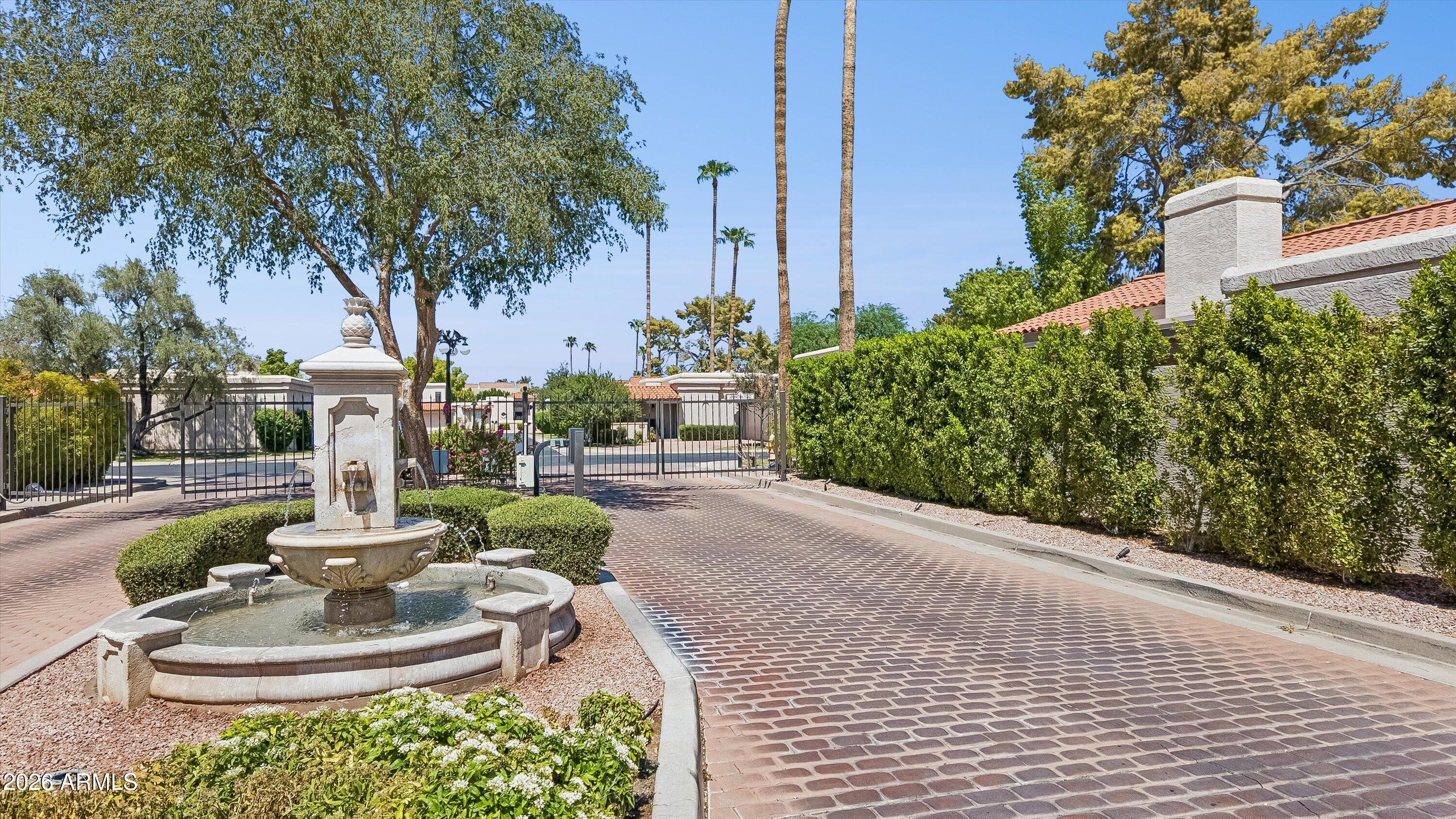 7215 E BUENA TERRA Way