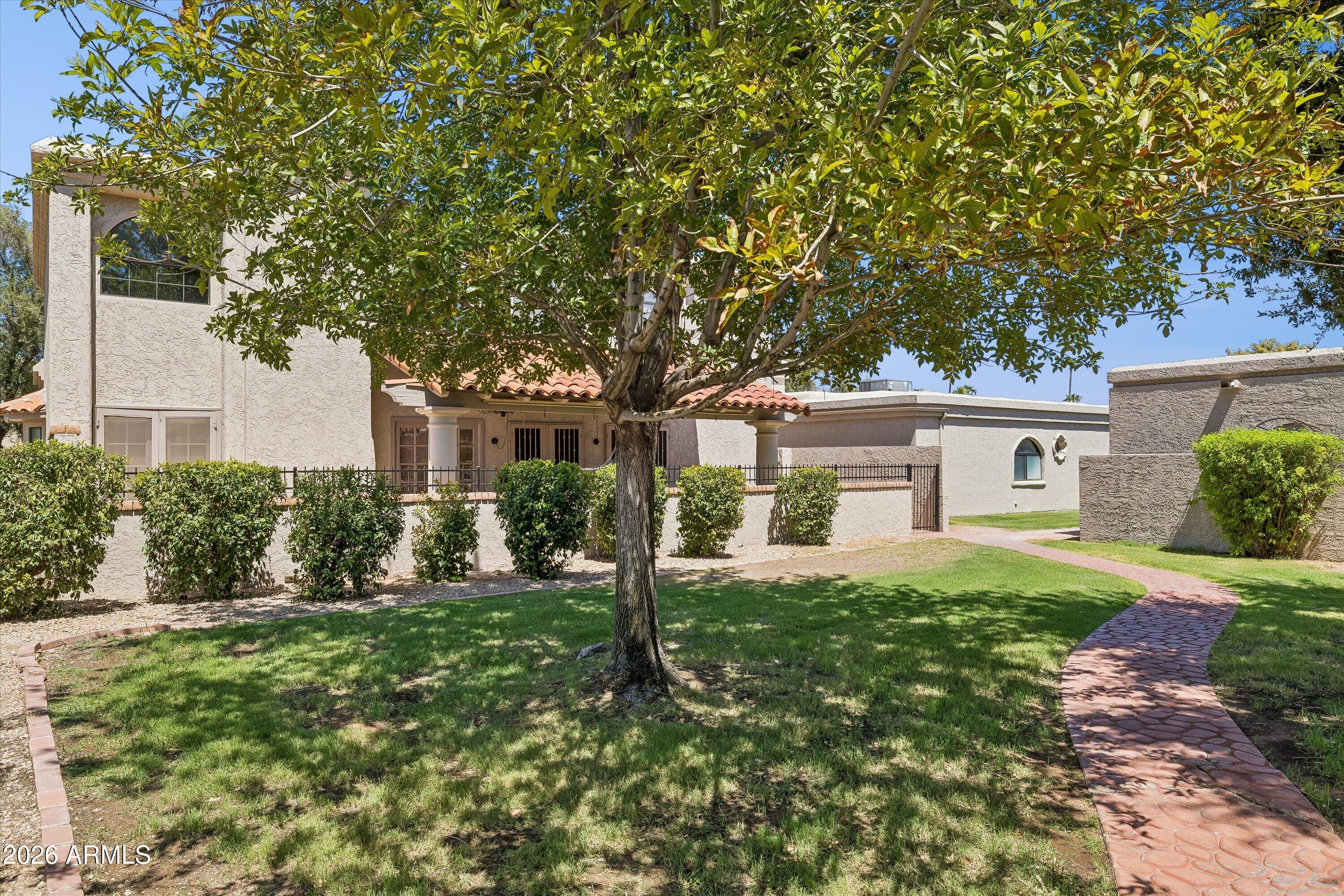 7215 E BUENA TERRA Way