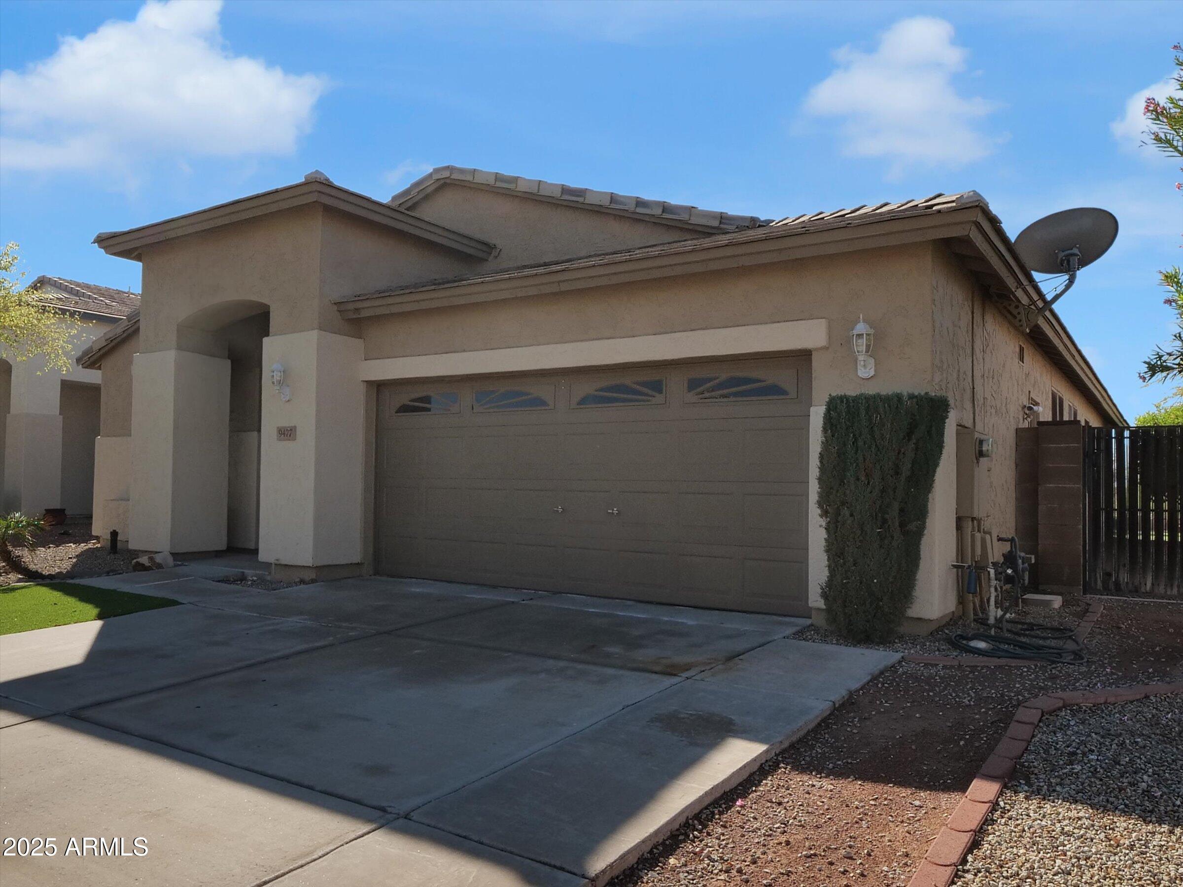 9477 W TONOPAH Drive