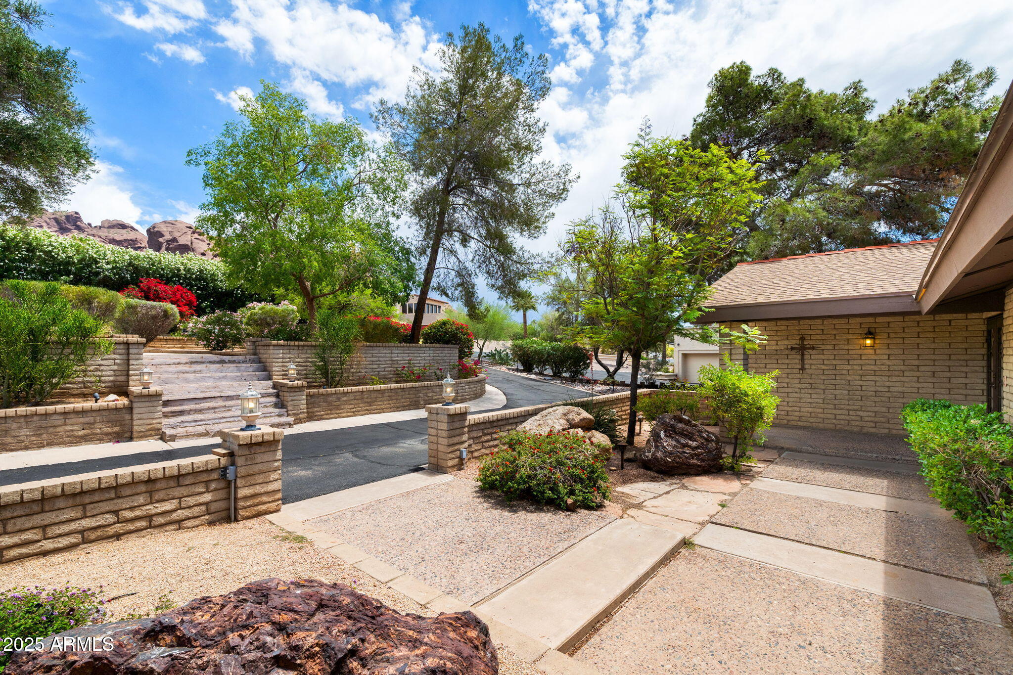 5536 N CAMELBACK CANYON Place