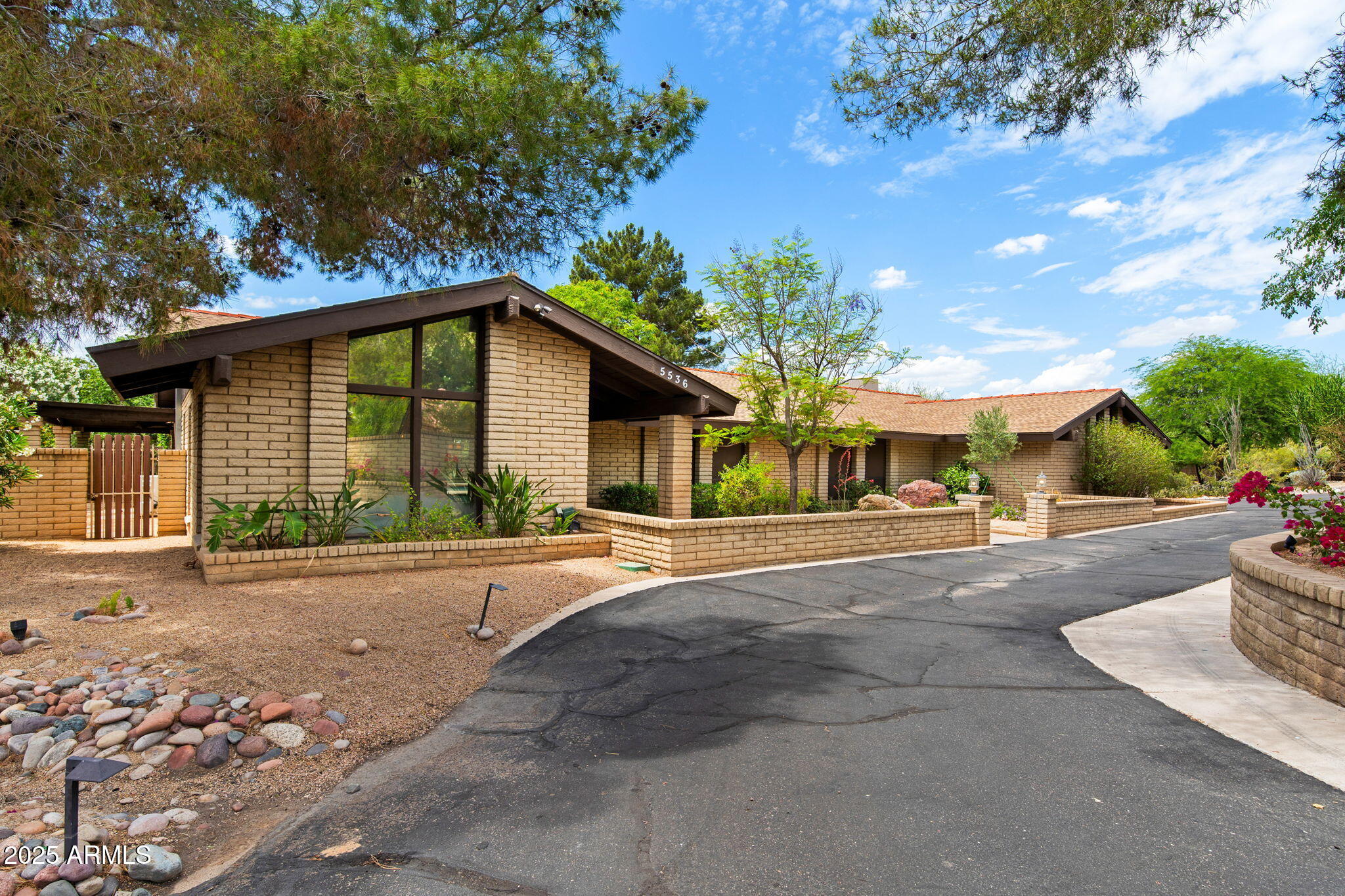 5536 N CAMELBACK CANYON Place