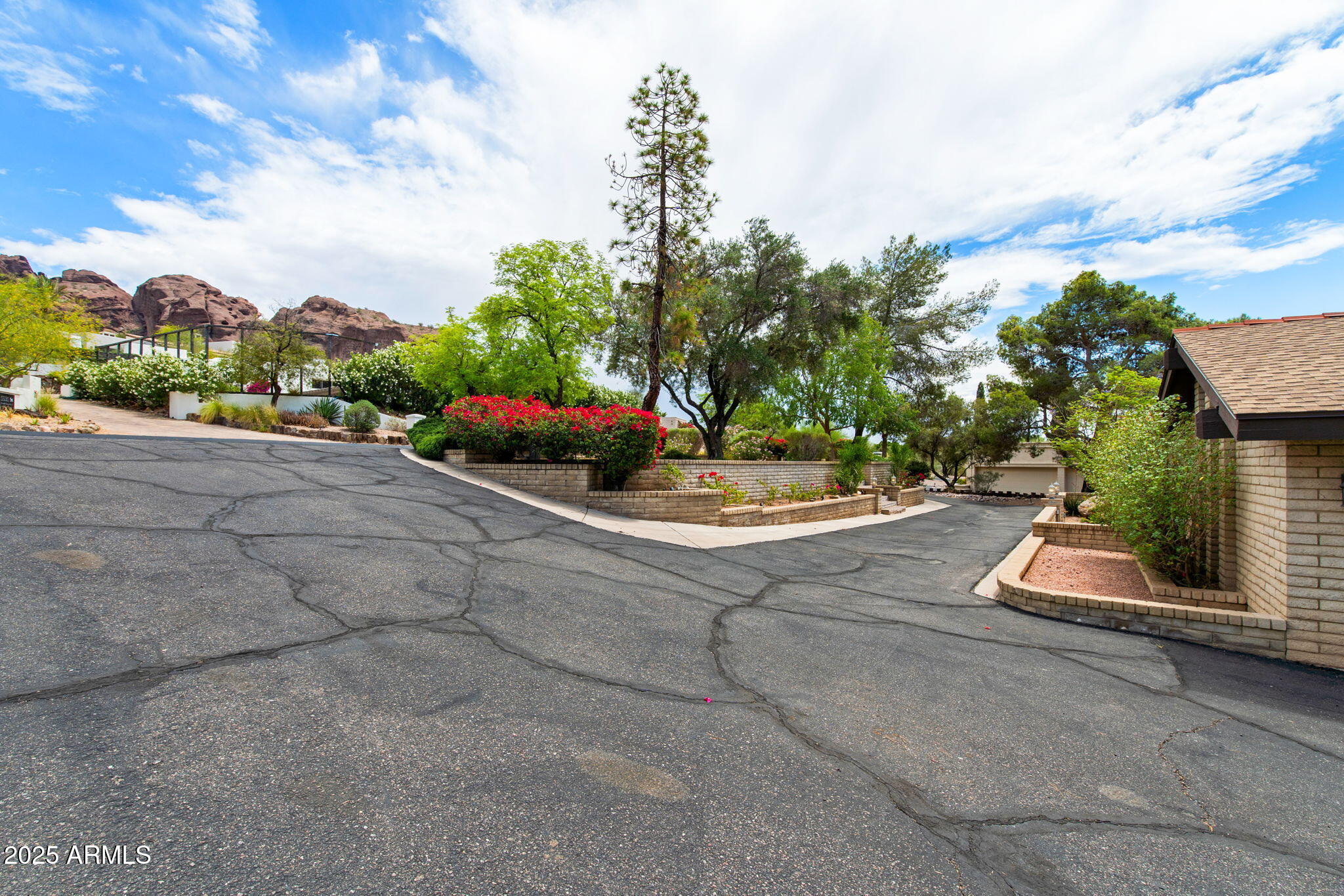 5536 N CAMELBACK CANYON Place