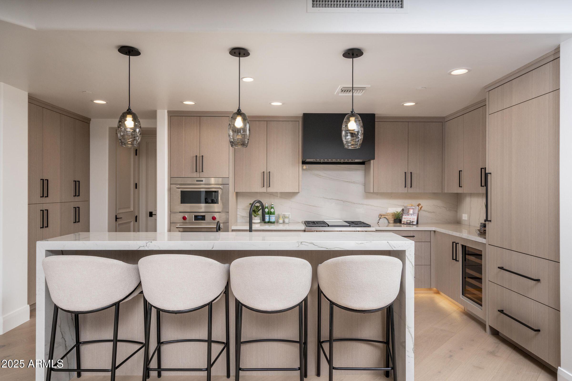 7175 E Camelback Road 601