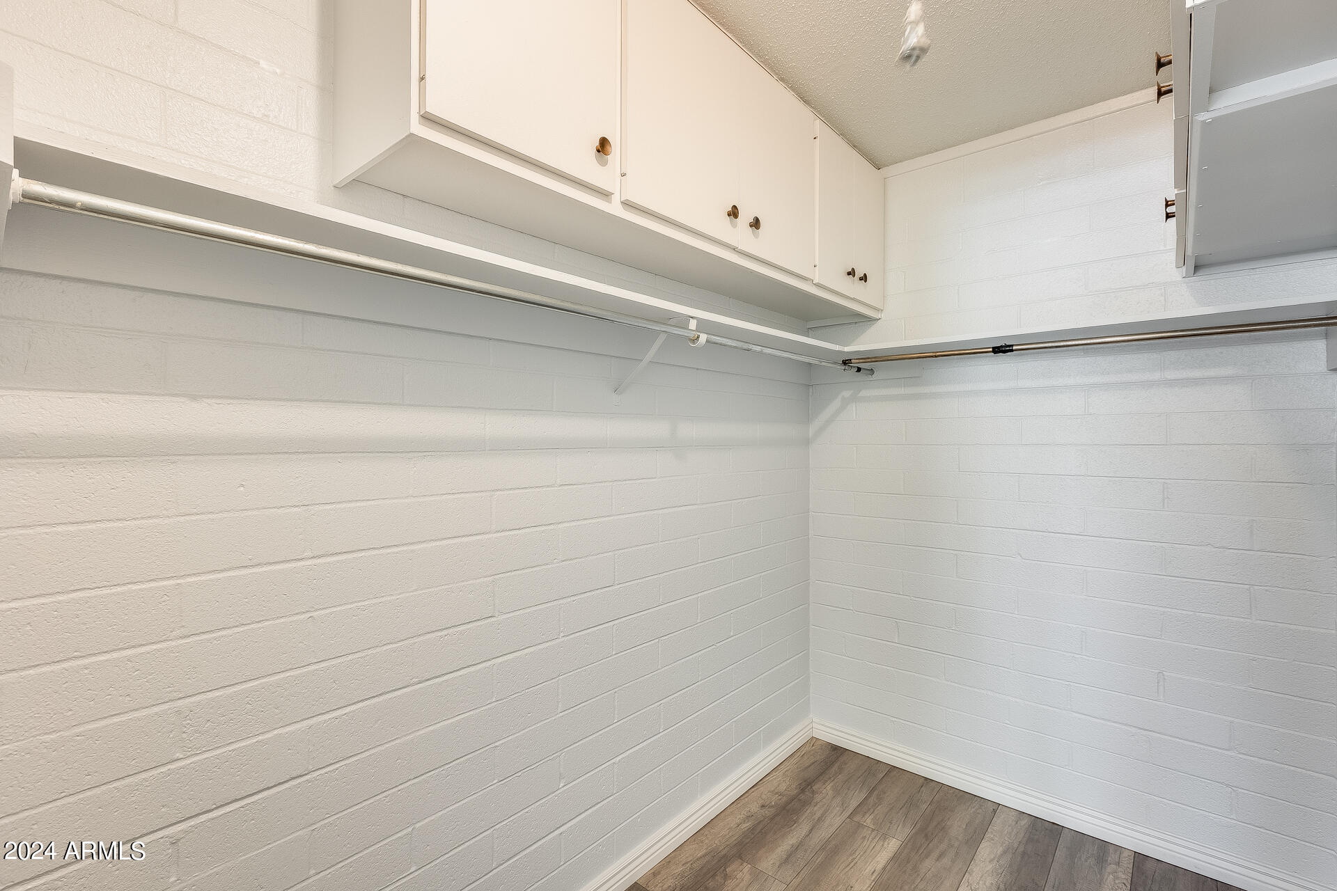 SCOTTSDALE EAST - Residential