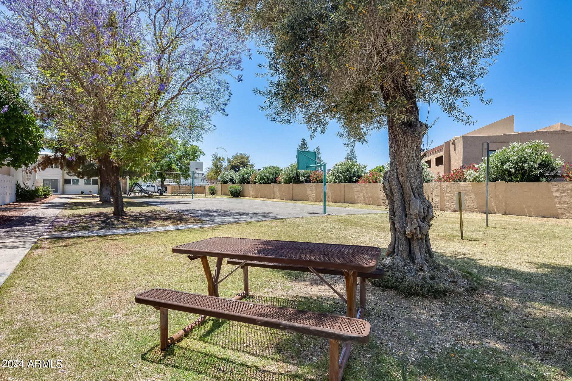 SCOTTSDALE EAST - Residential