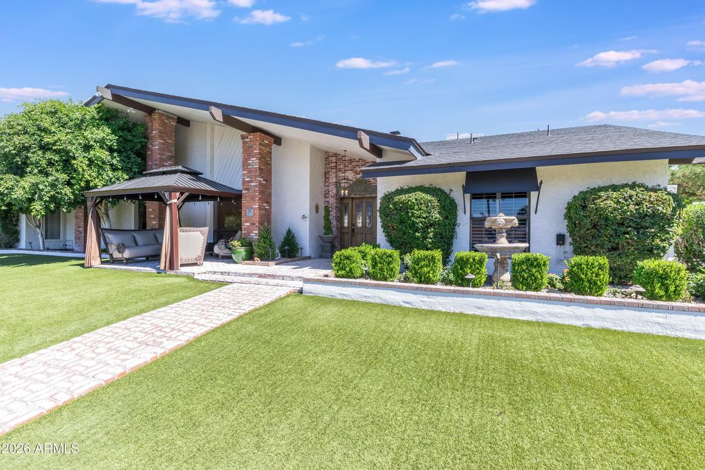 Photo of 4833 N 38th Street, Phoenix, AZ 85018 (MLS # 7003553)