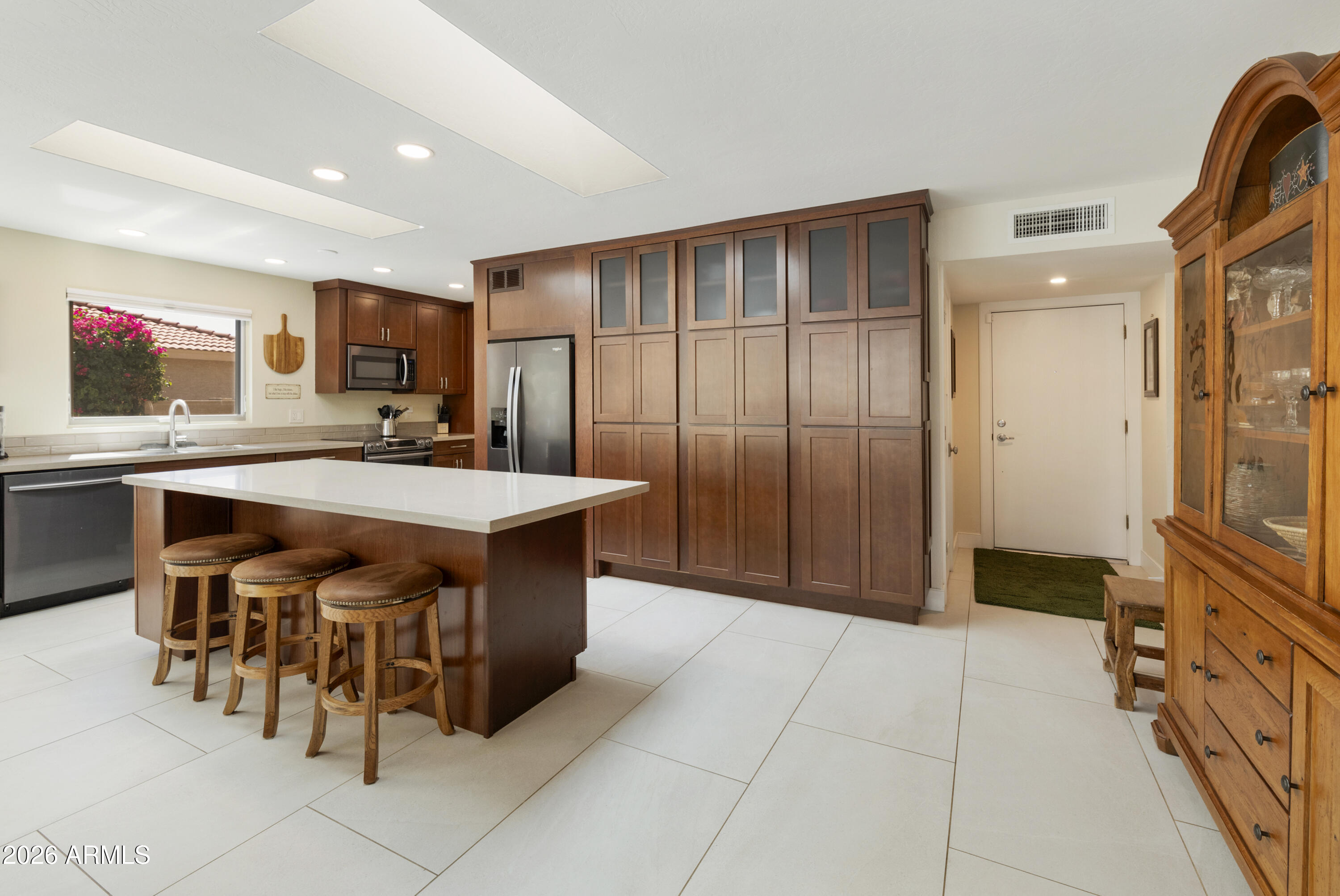 26613 S EASTLAKE Drive