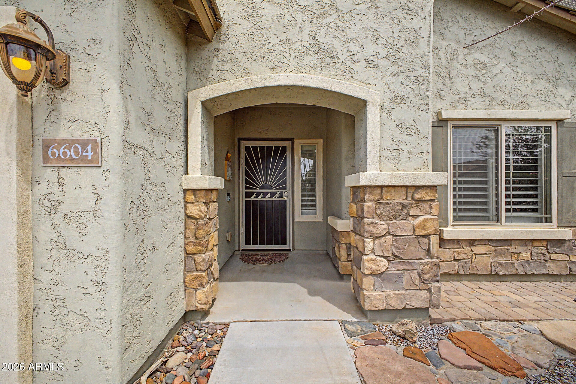 6604 W RUSHMORE Way