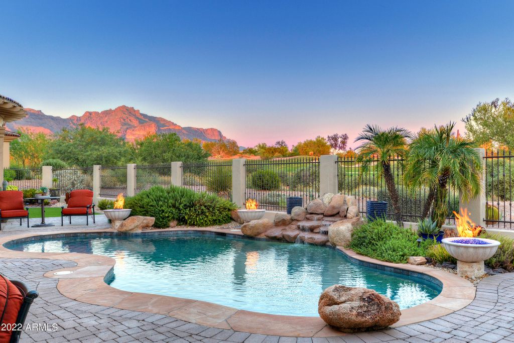 Photo of 6941 E Flat Iron Court, Gold Canyon, AZ 85118 (MLS # 6955607)