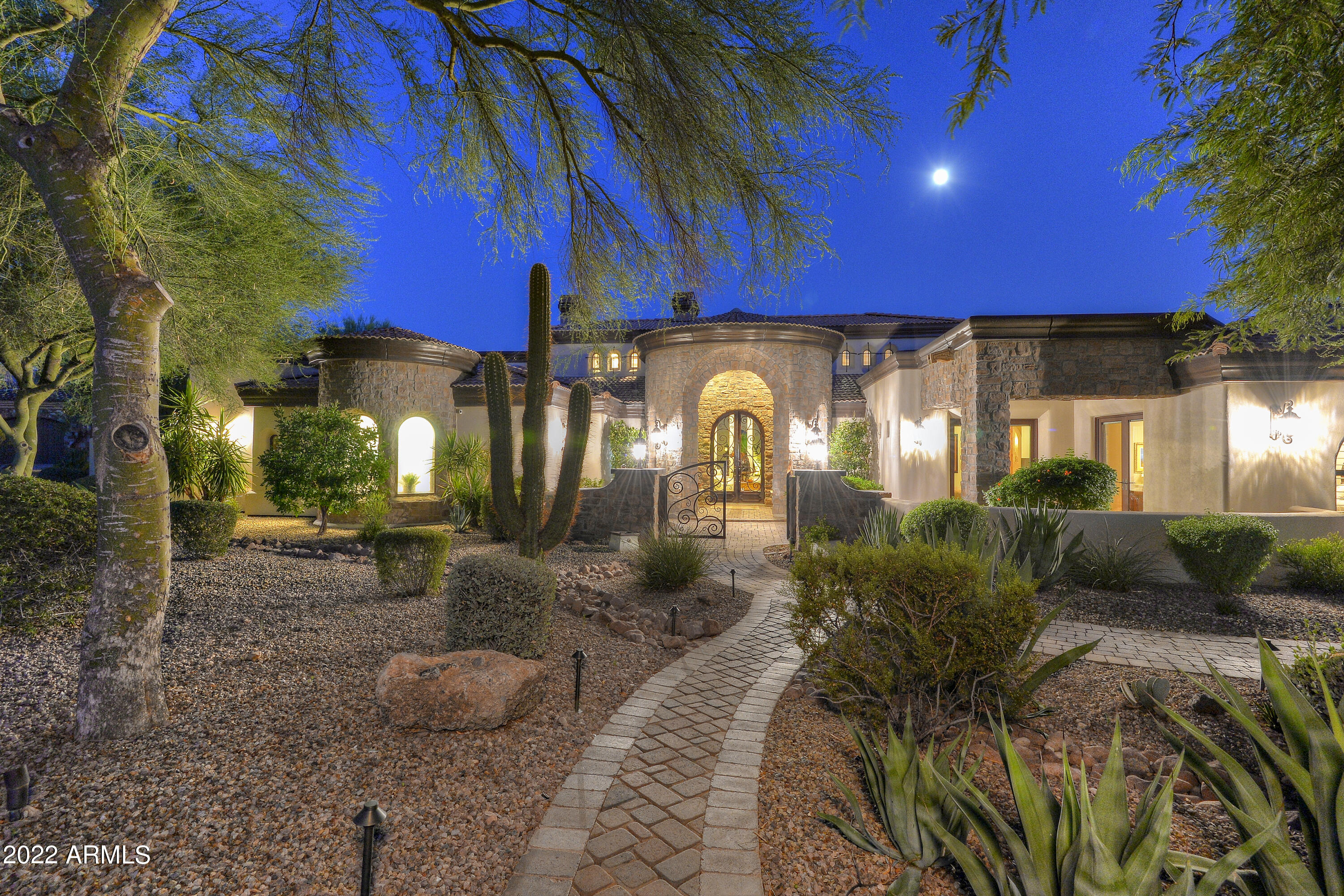 6941 E FLAT IRON Court