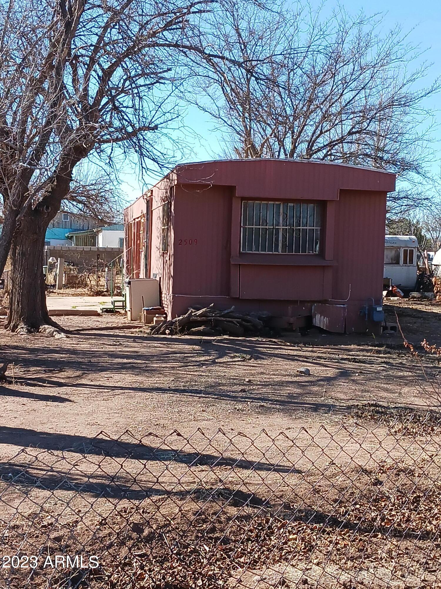 2509 E Carnation Street