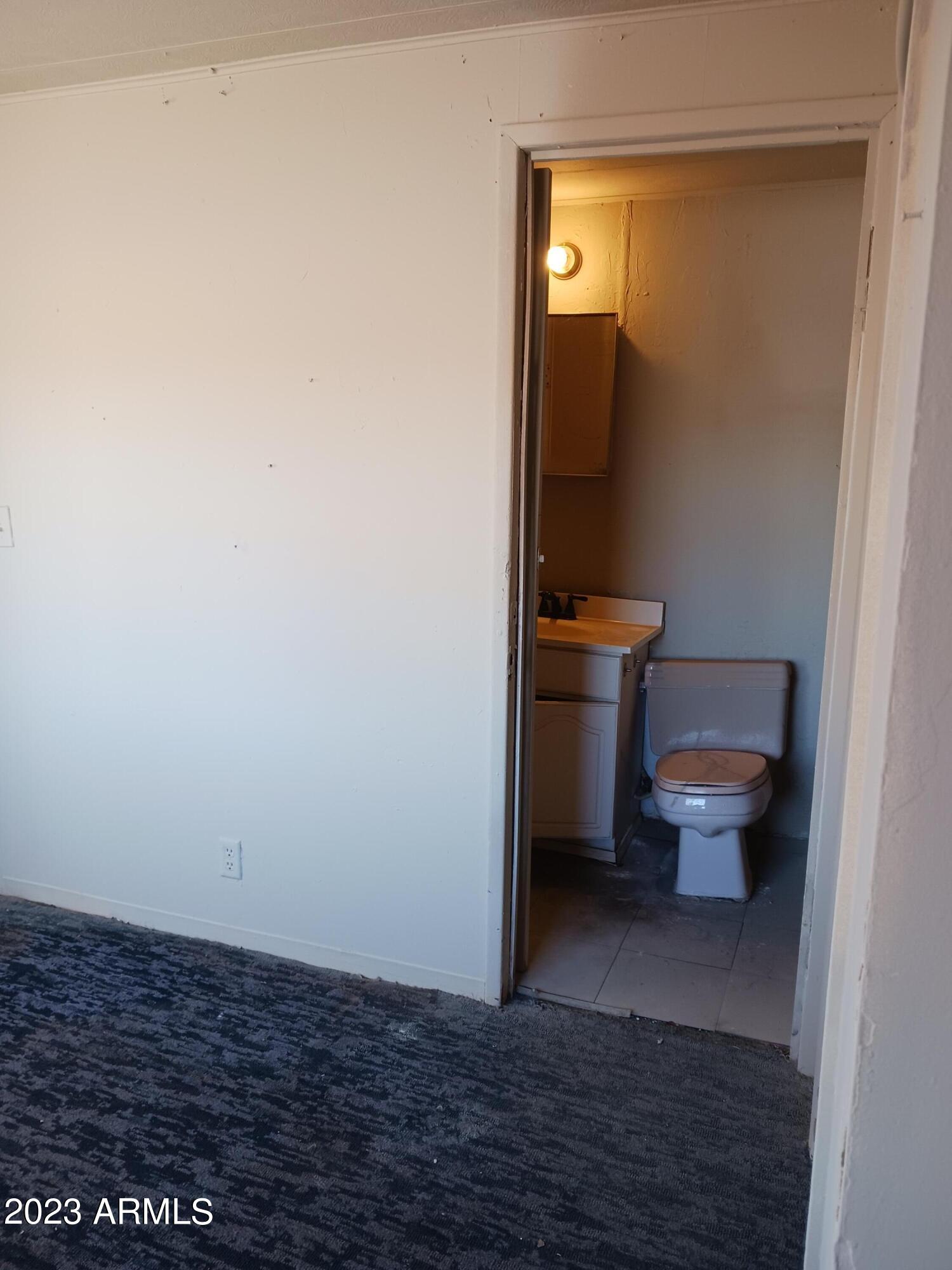 2509 E Carnation Street