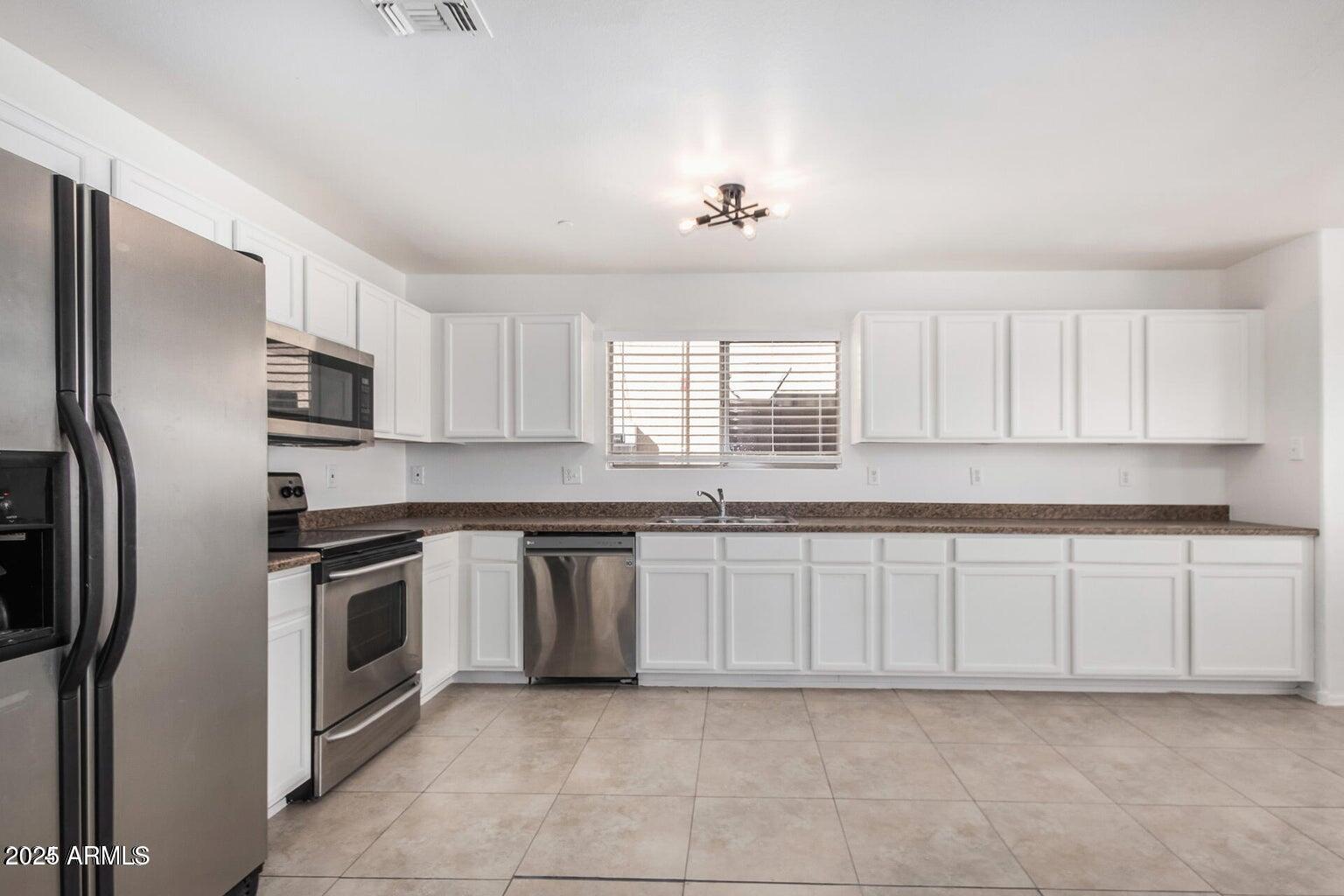 11836 W ROSEWOOD Drive