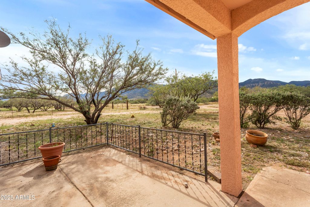 Photo of 6523 S Calle De La Naranja, Hereford, AZ 85615 (MLS # 6937746)