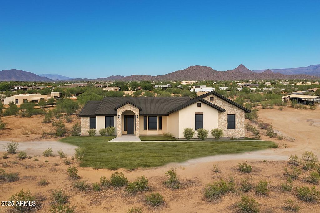 Photo of 1688 E Creek Canyon Road, Phoenix, AZ 85086 (MLS # 6933777)