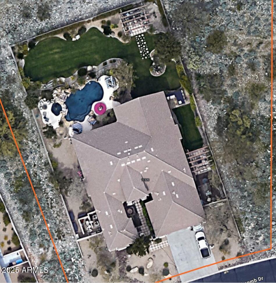 11320 E WINCHCOMB Drive