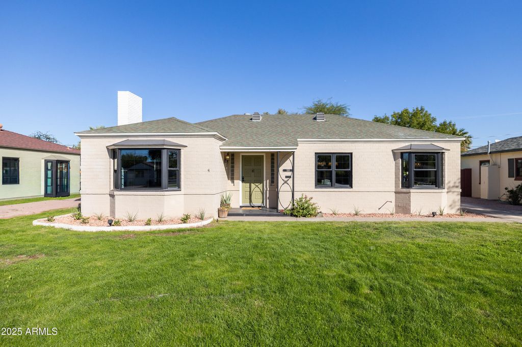 Photo of 510 W Lewis Avenue, Phoenix, AZ 85003 (MLS # 6944433)