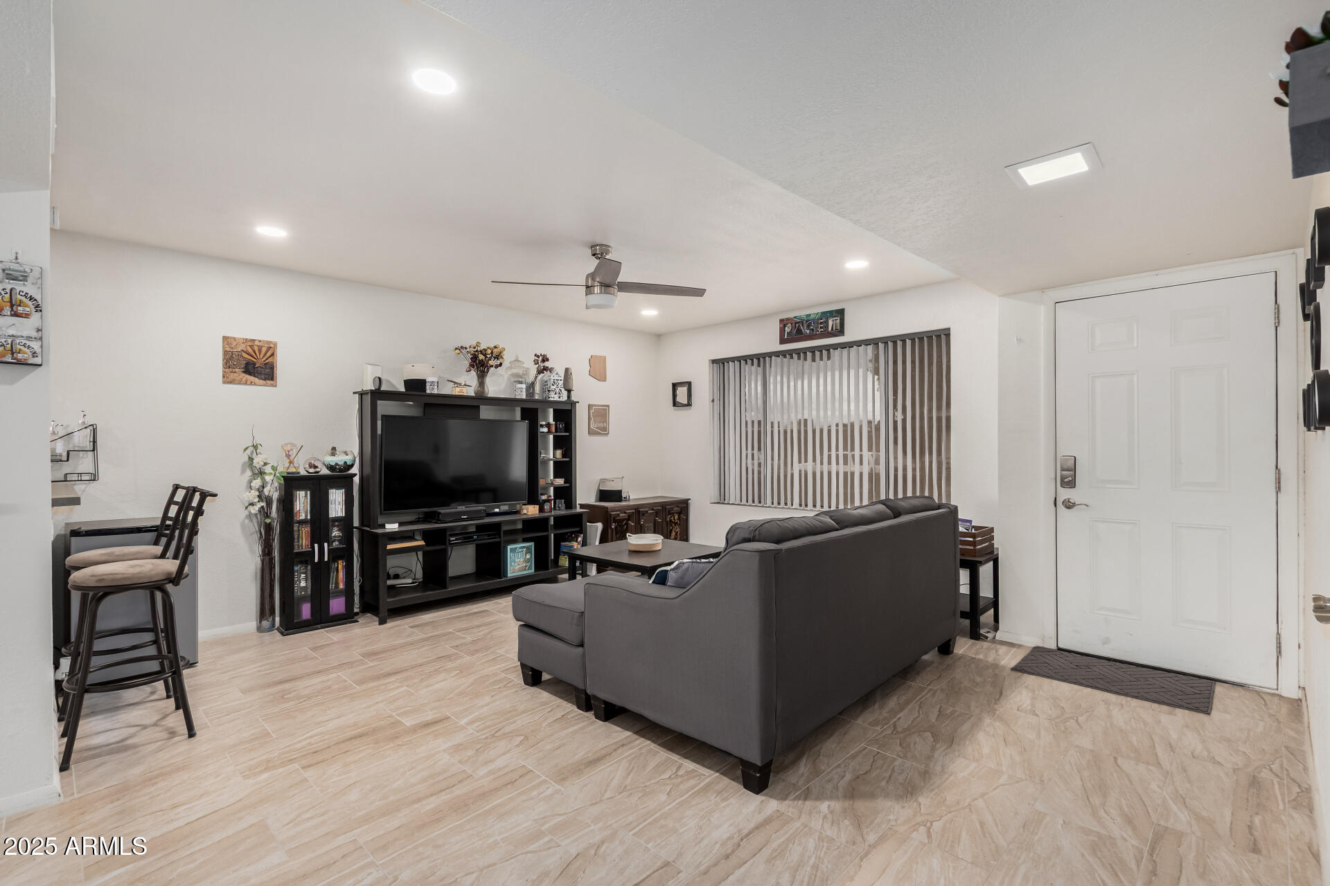 2602 W SUMMIT Place