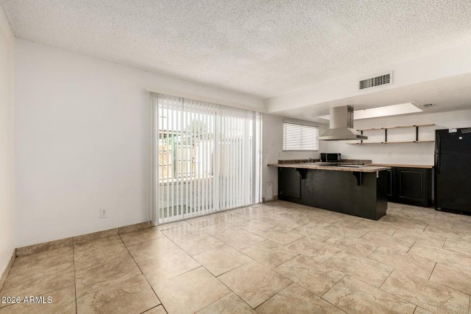 3109 W Harmont Drive