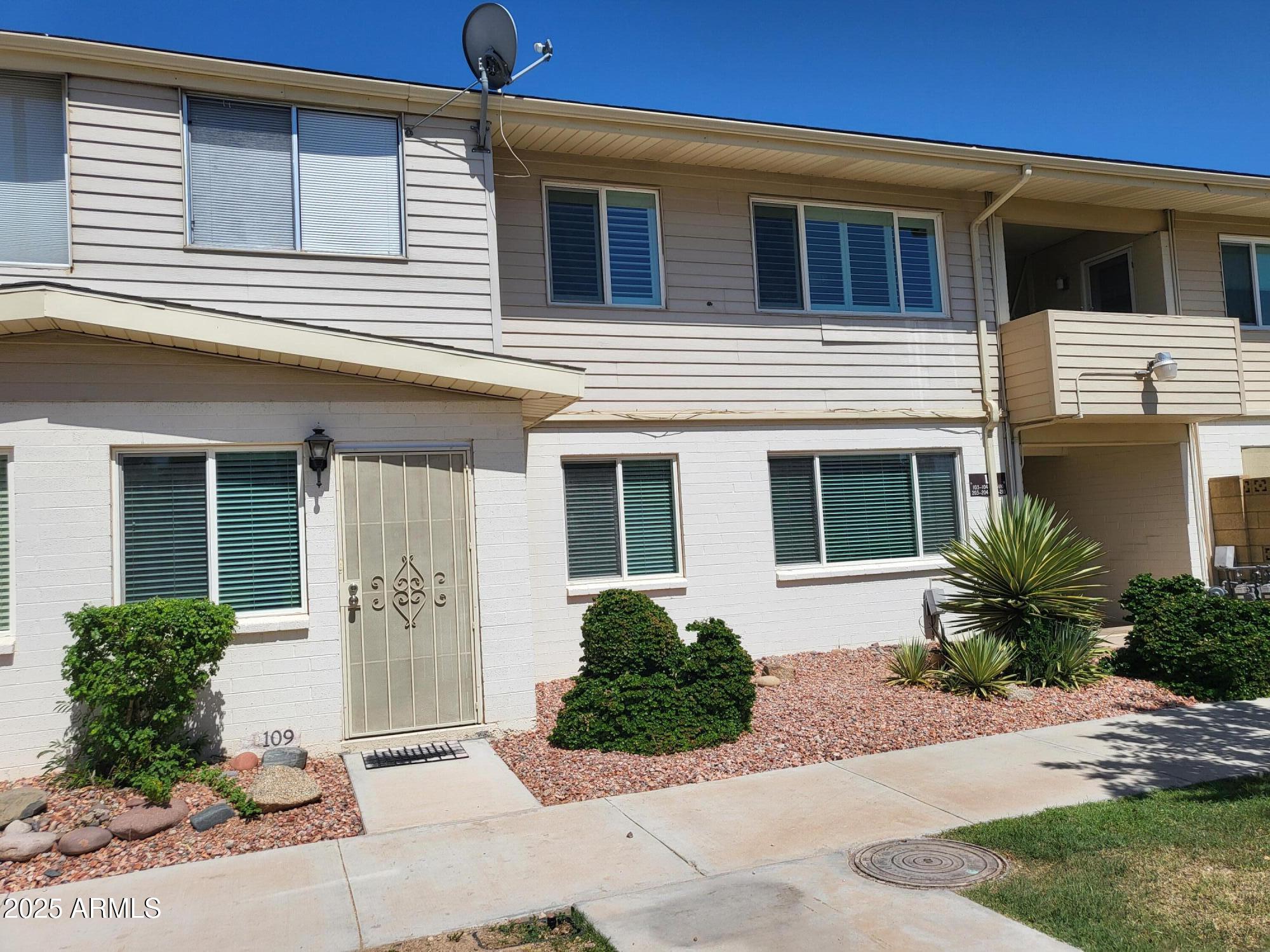 SCOTTSDALE EAST HOMES - Residential